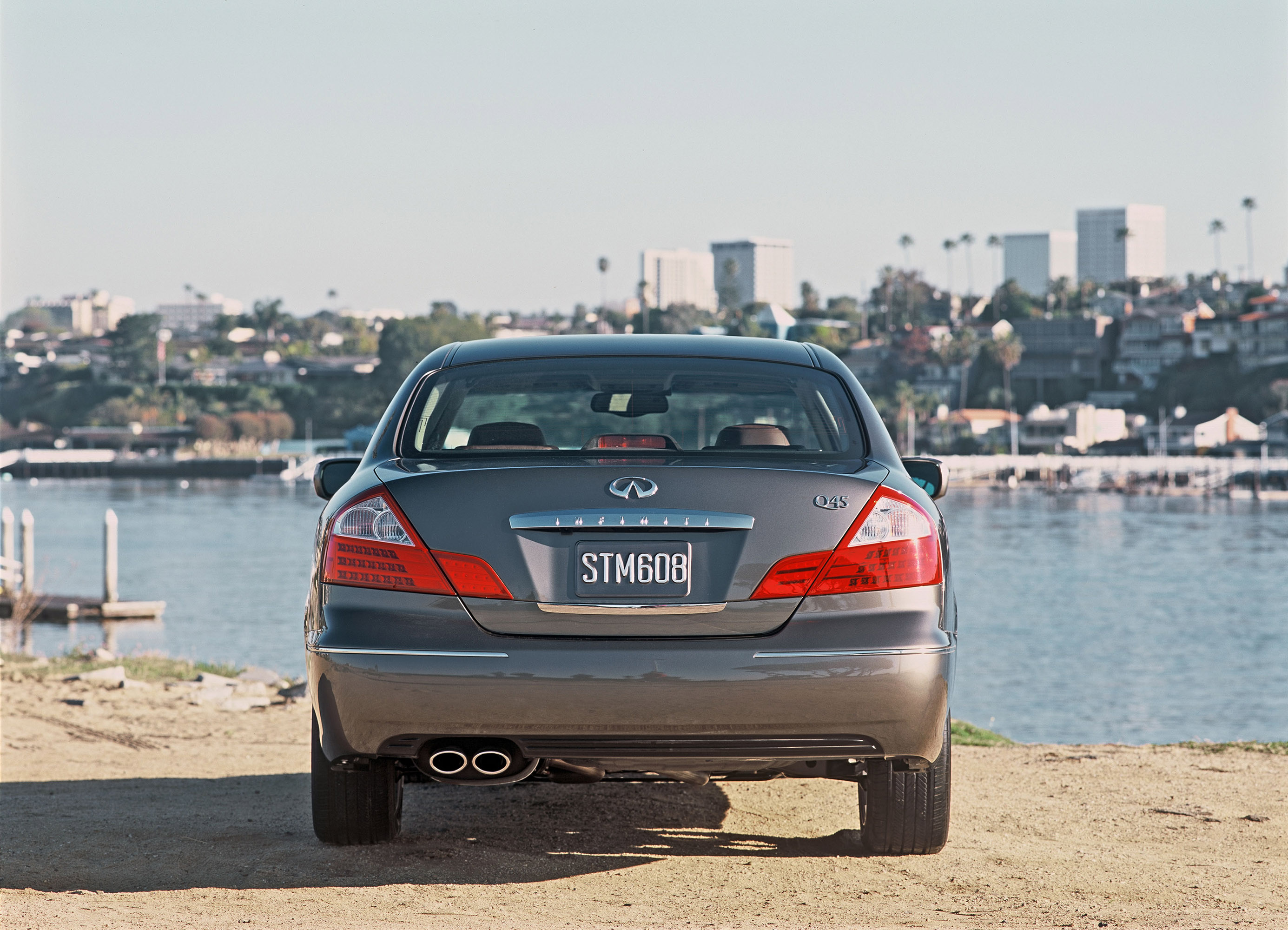 Infiniti Q45 photo #8