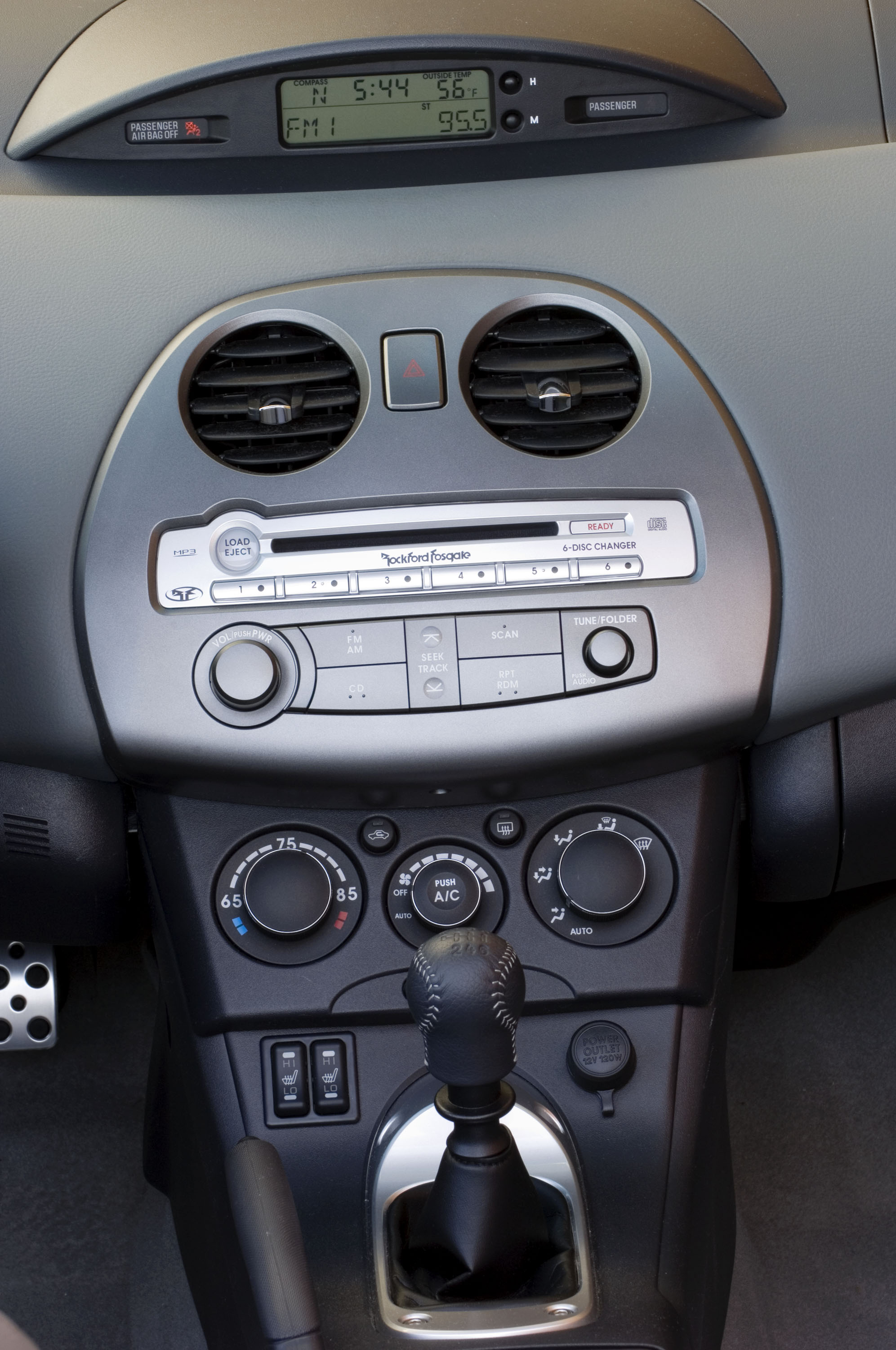 Mitsubishi Eclipse Spyder photo #13