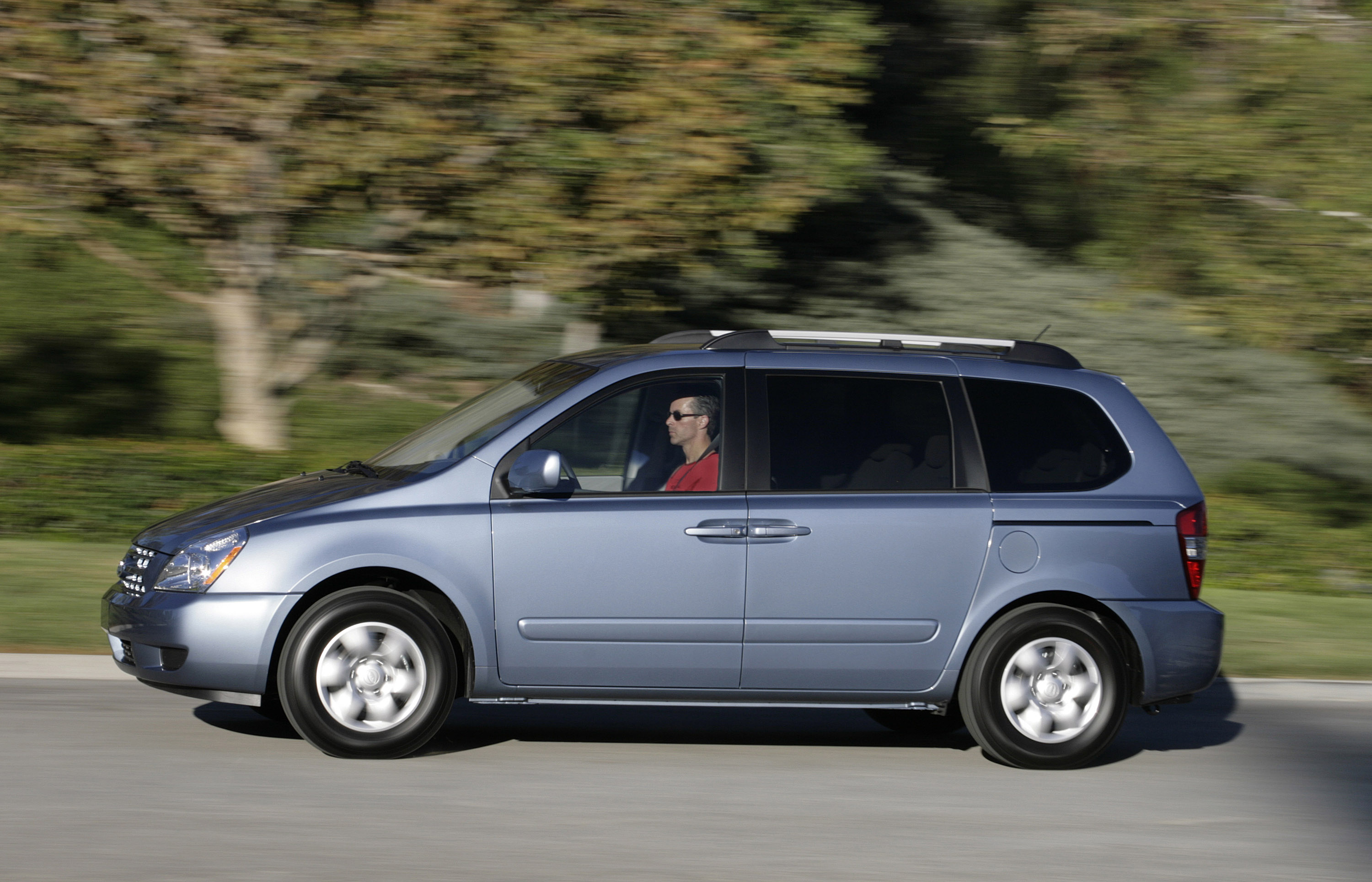 Kia Sedona photo #6