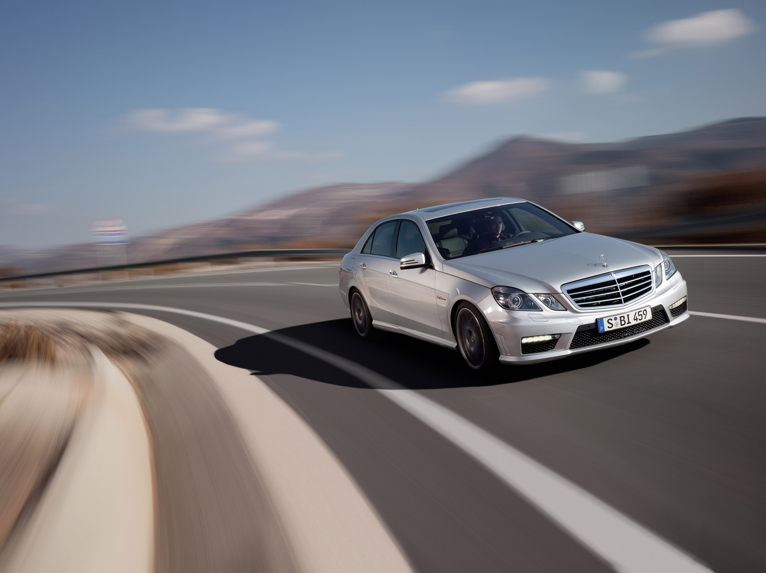 Mercedes-Benz E63 AMG photo #20