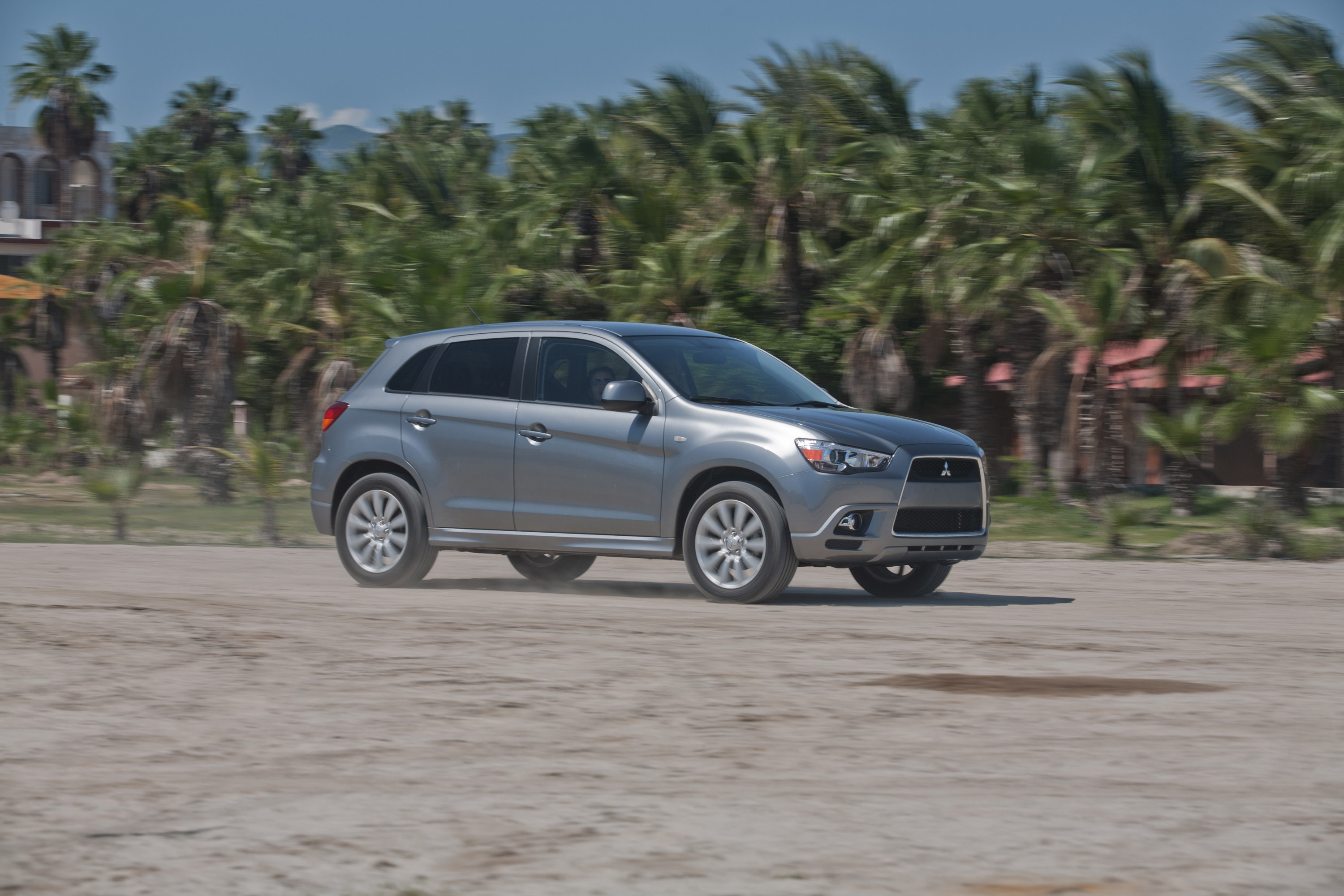 Mitsubishi Outlander Sport photo #21