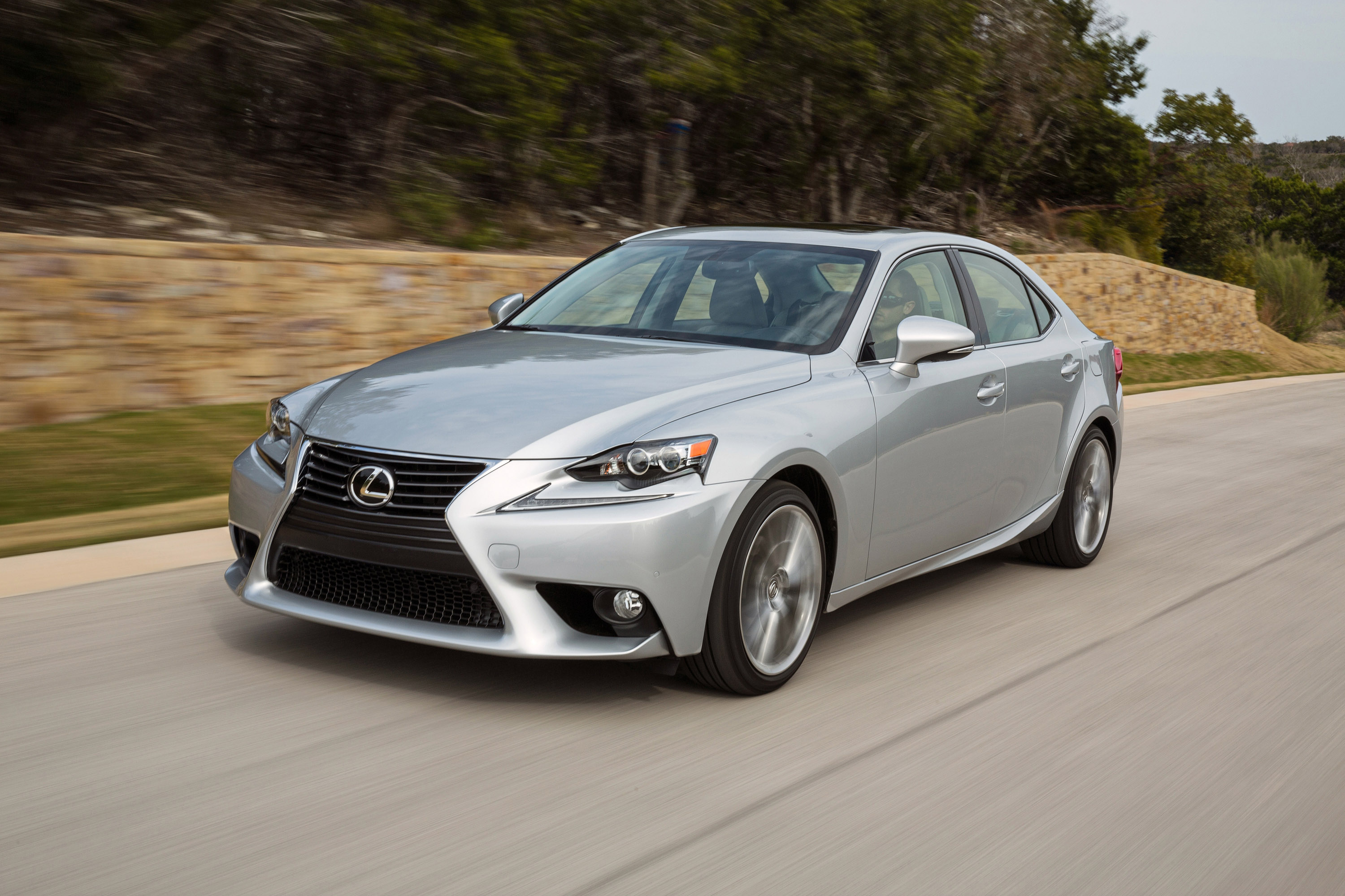 Lexus IS photo #1