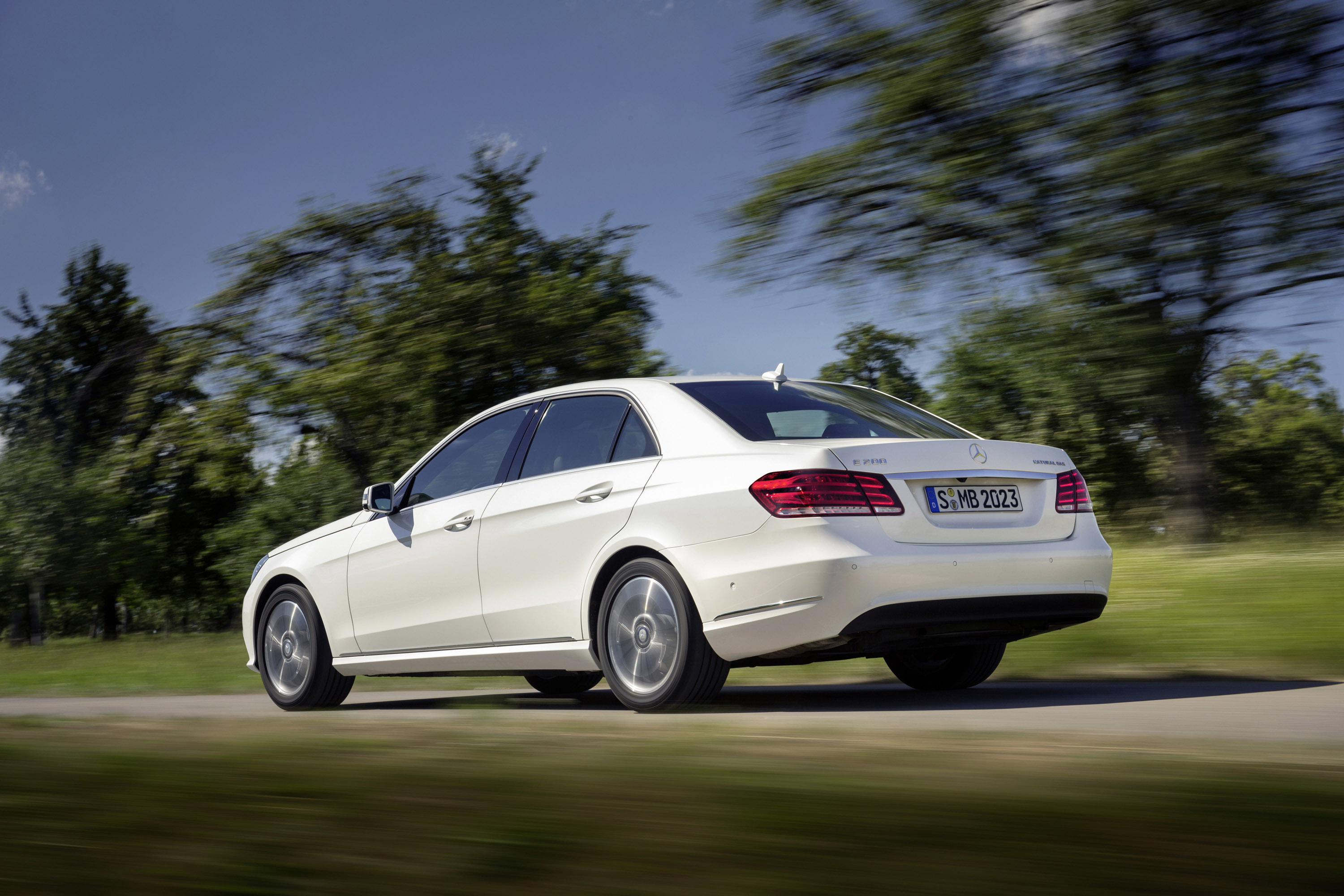 2014 MercedesBenz E200 Natural Gas HD Pictures