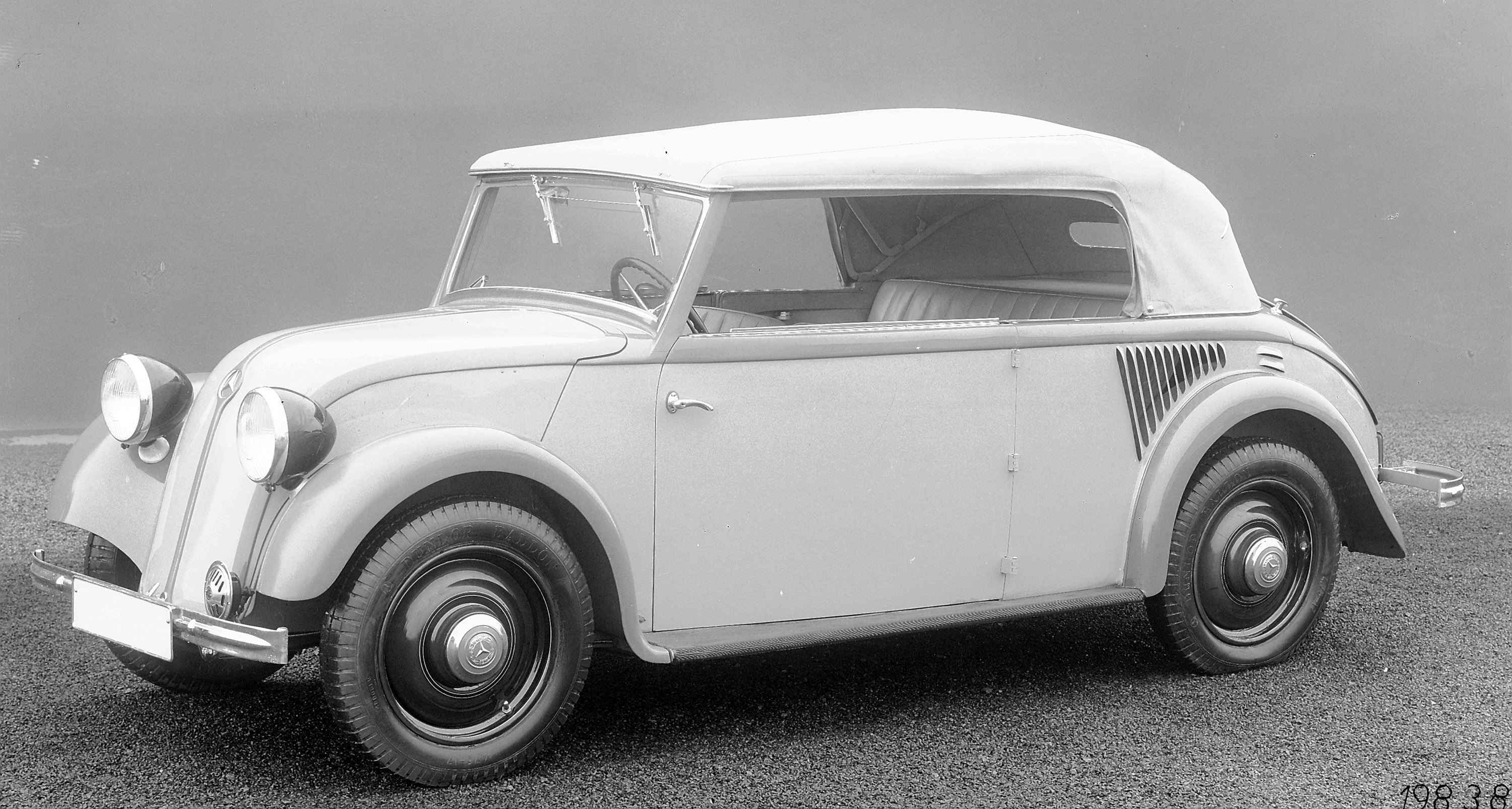 Mercedes-Benz 130 photo #3