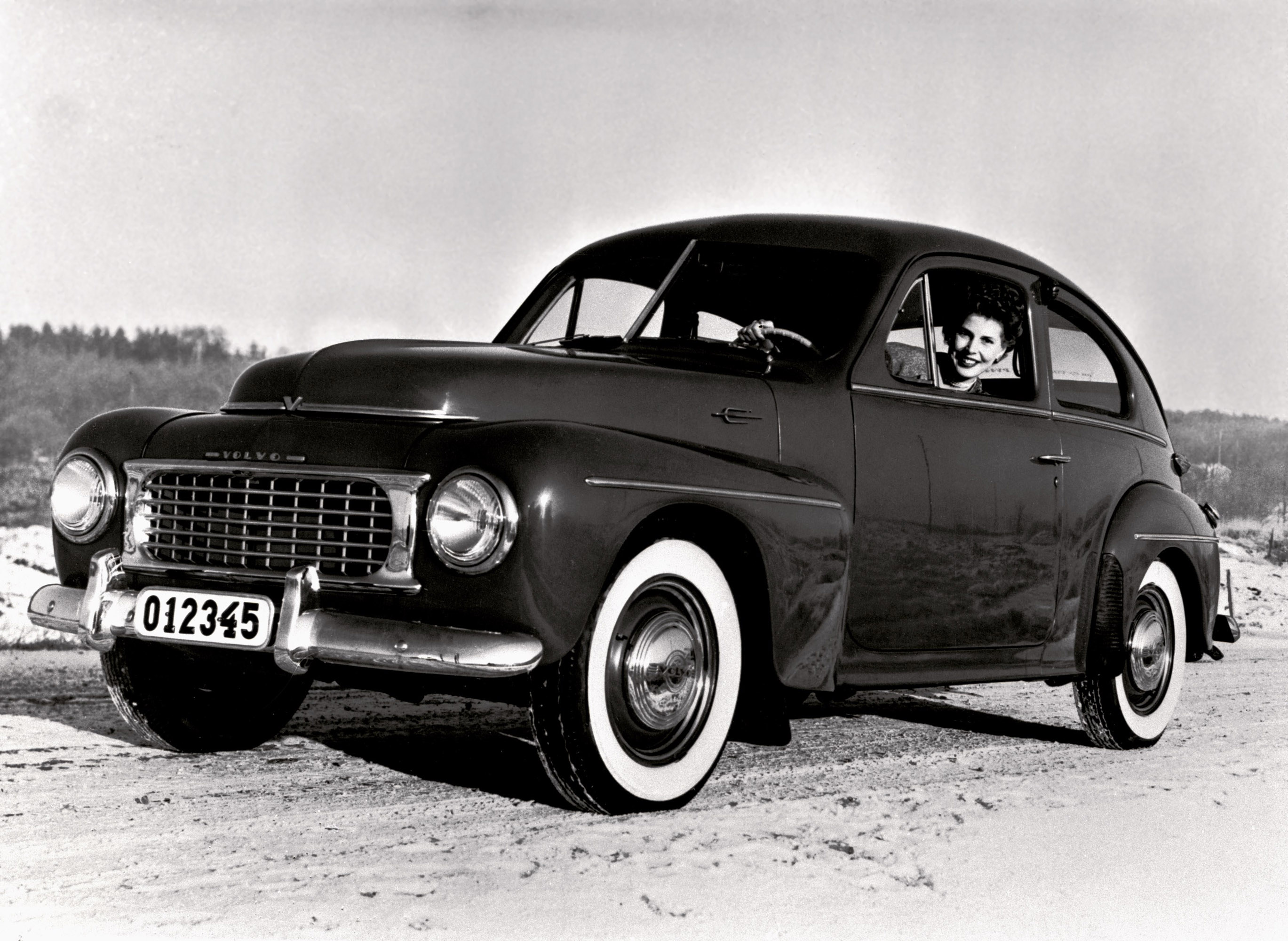 Volvo PV444 photo #18