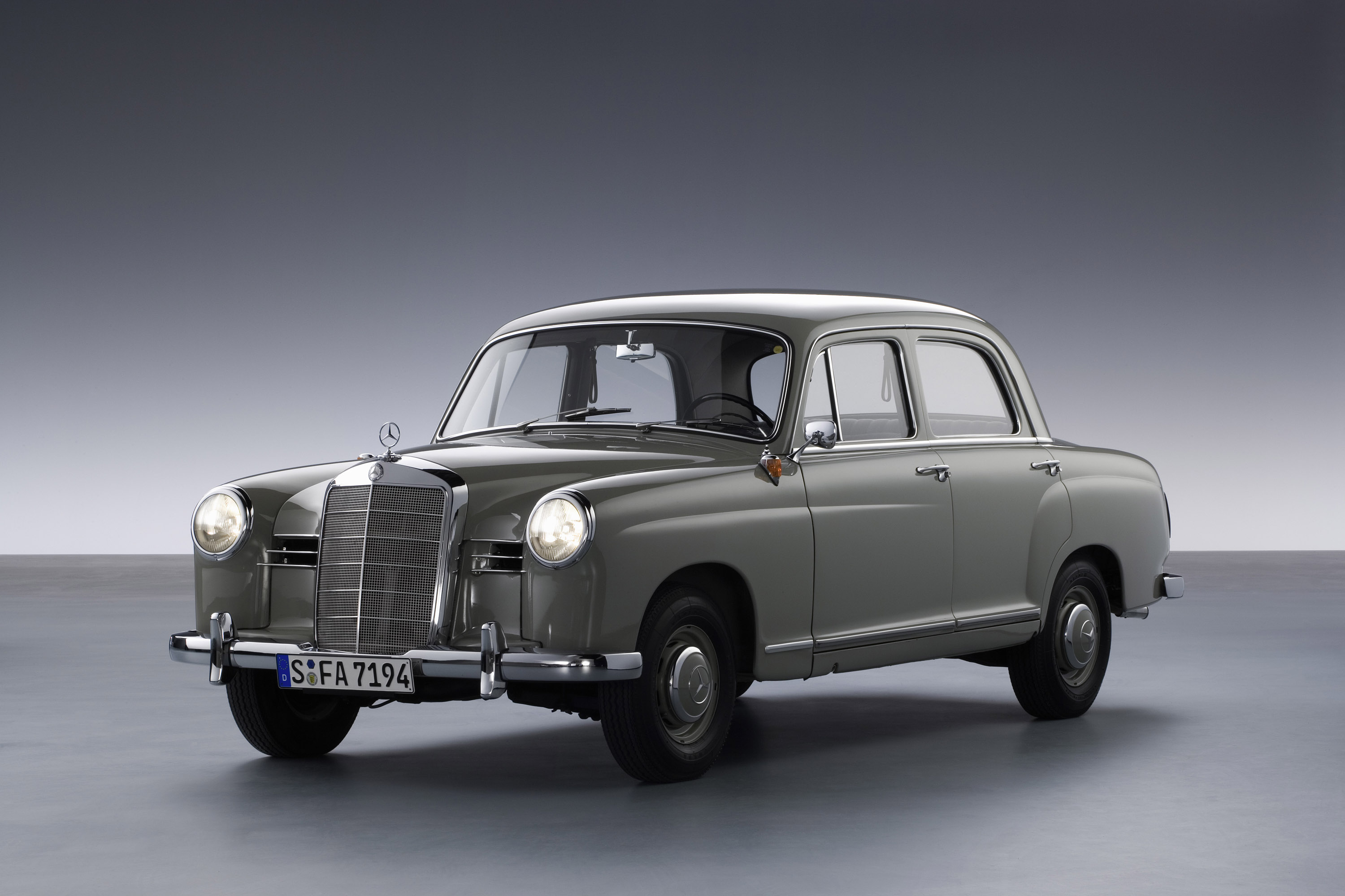 Mercedes-Benz 180 photo #2