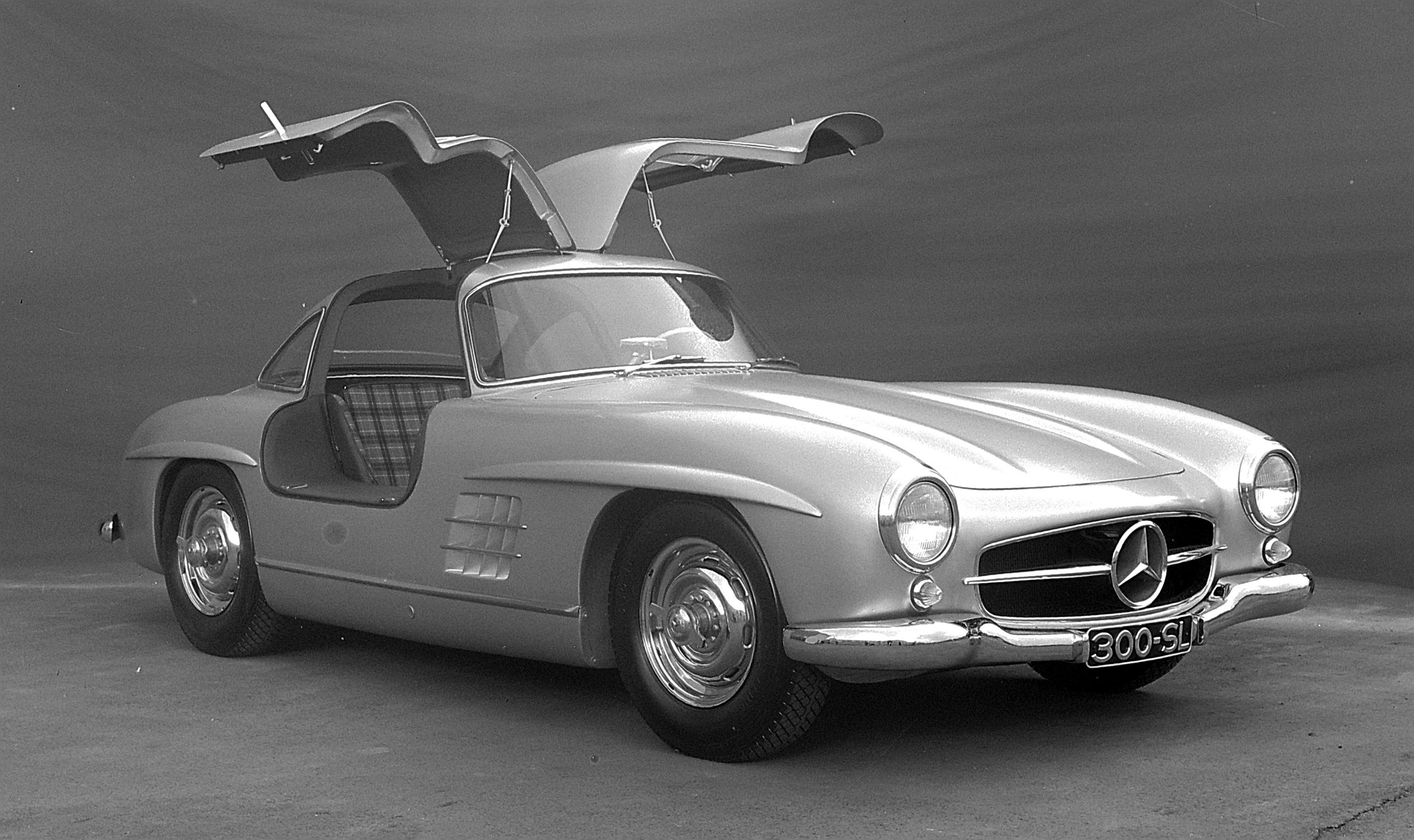 Mercedes-Benz 300 SL photo #10