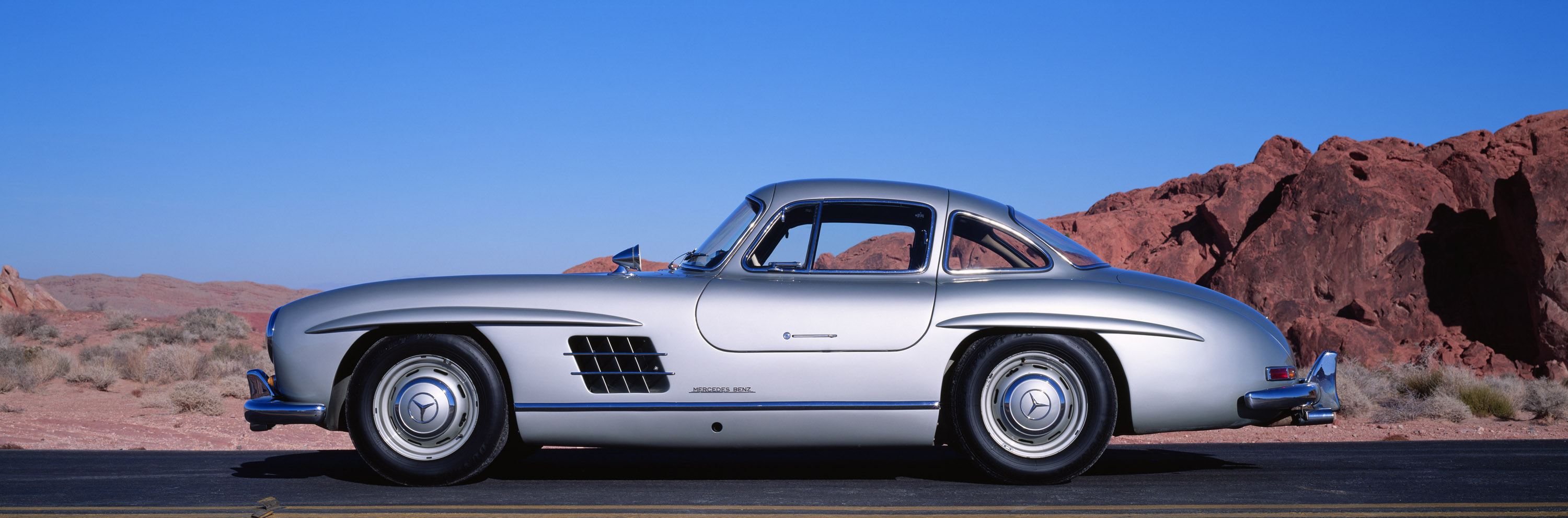 Mercedes-Benz 300 SL photo #15