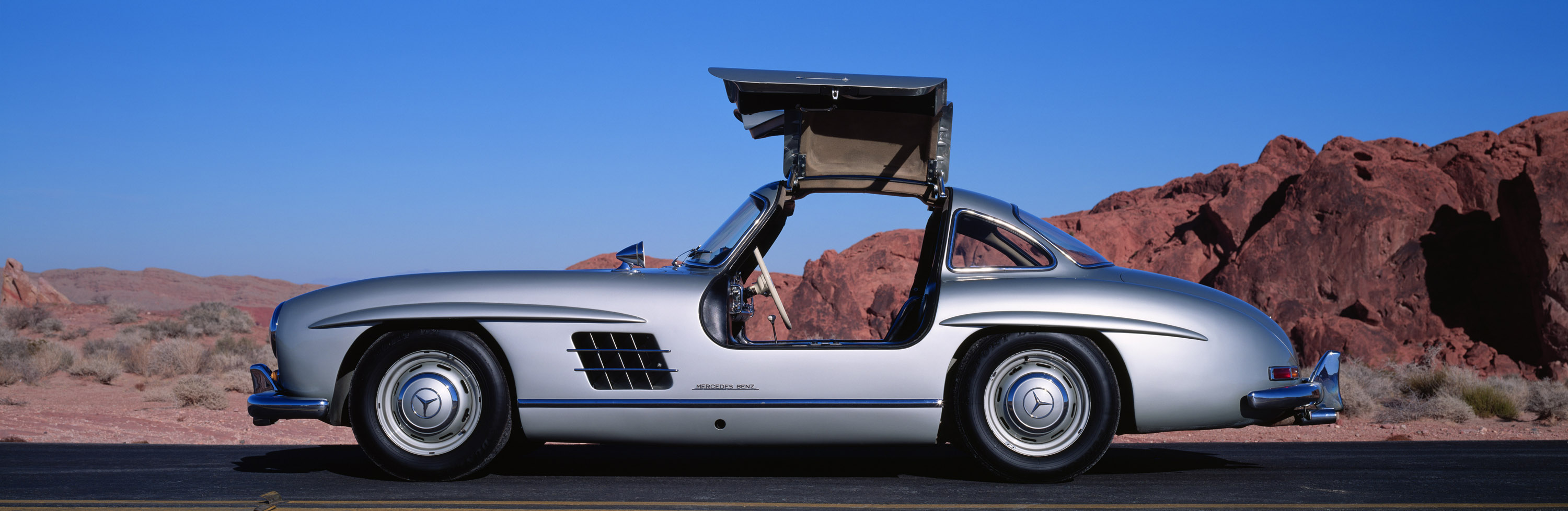 Mercedes-Benz 300 SL photo #16