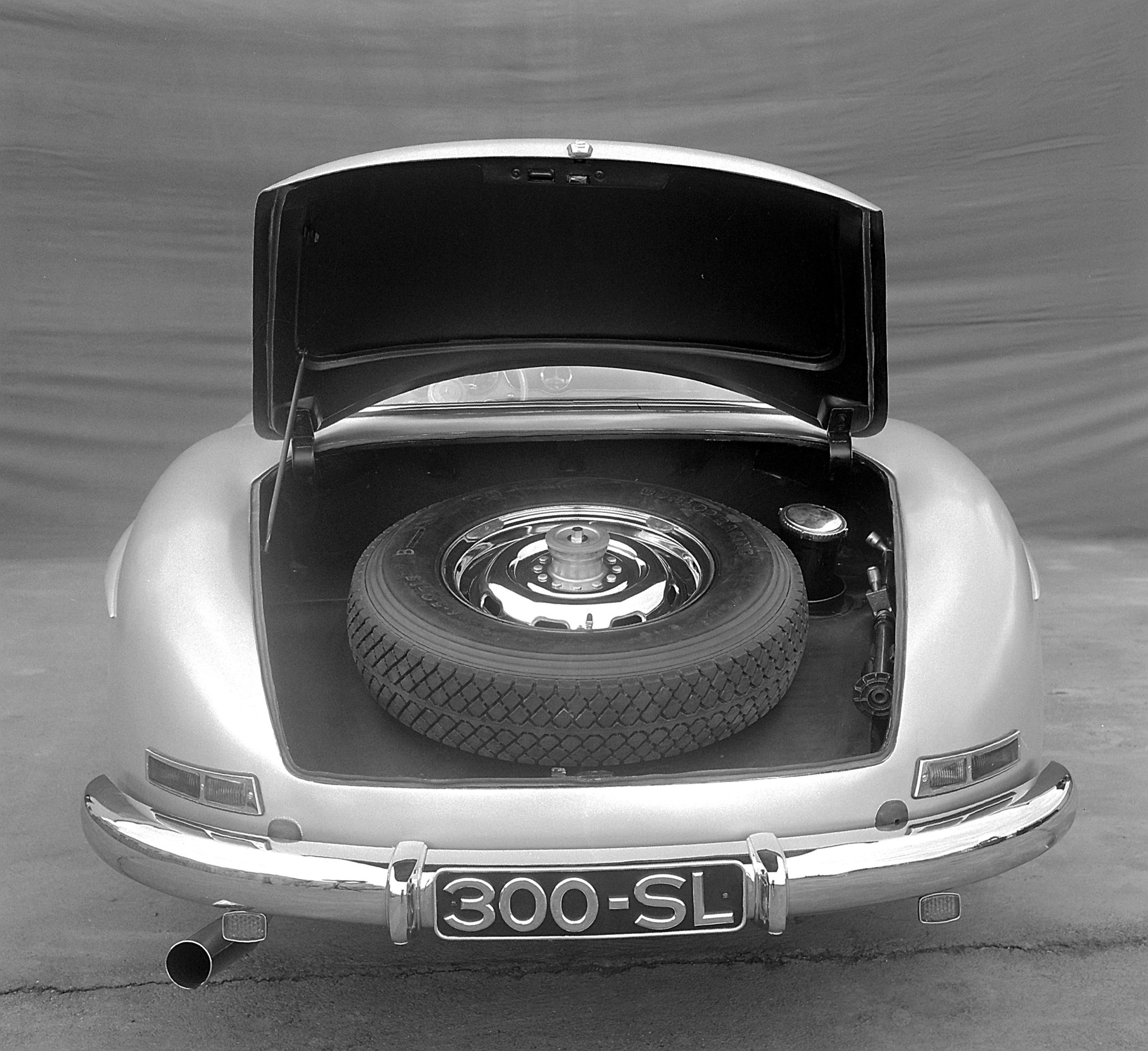 Mercedes-Benz 300 SL photo #38