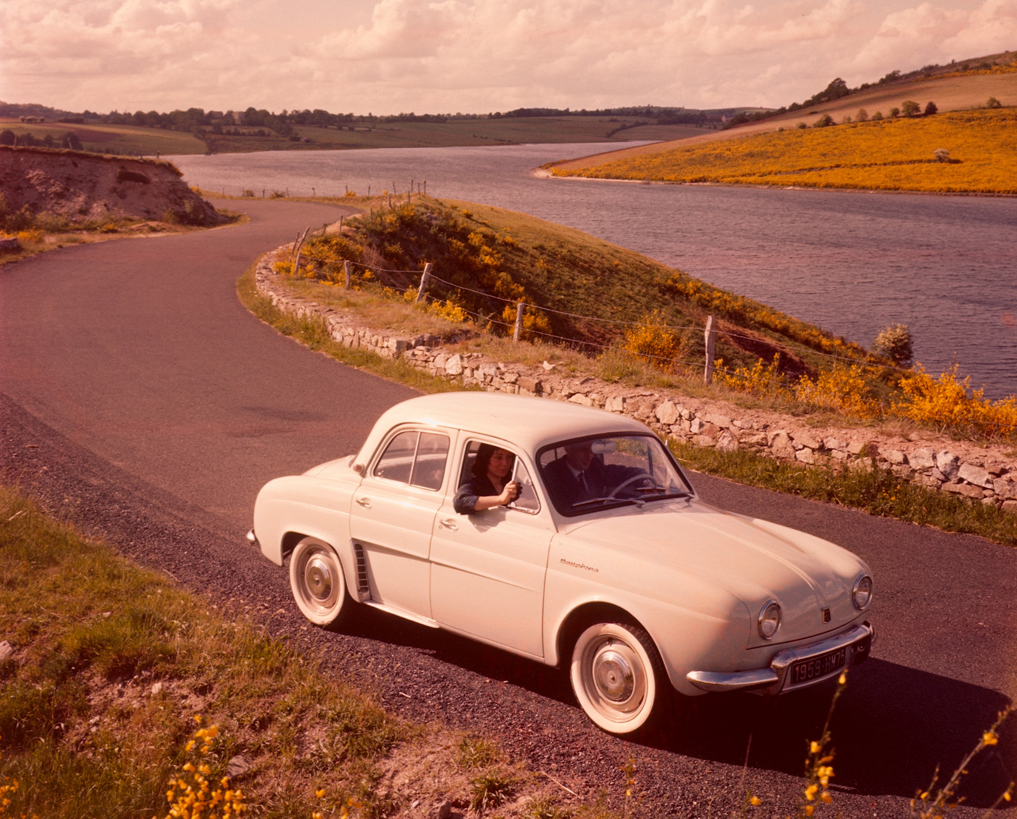 1956 Renault Dauphine HD Pictures