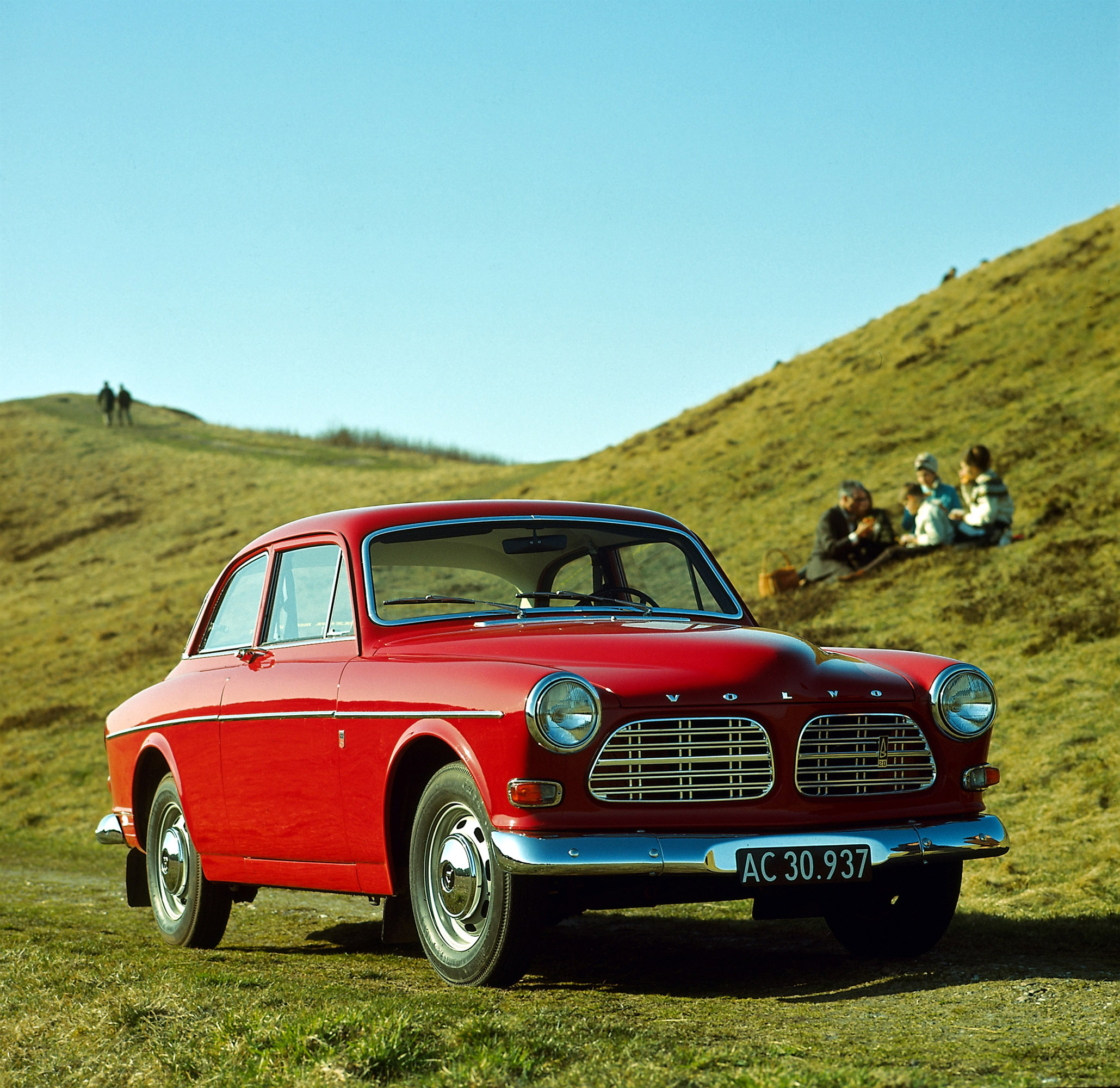 Volvo P130 Amazon 2-D photo #1