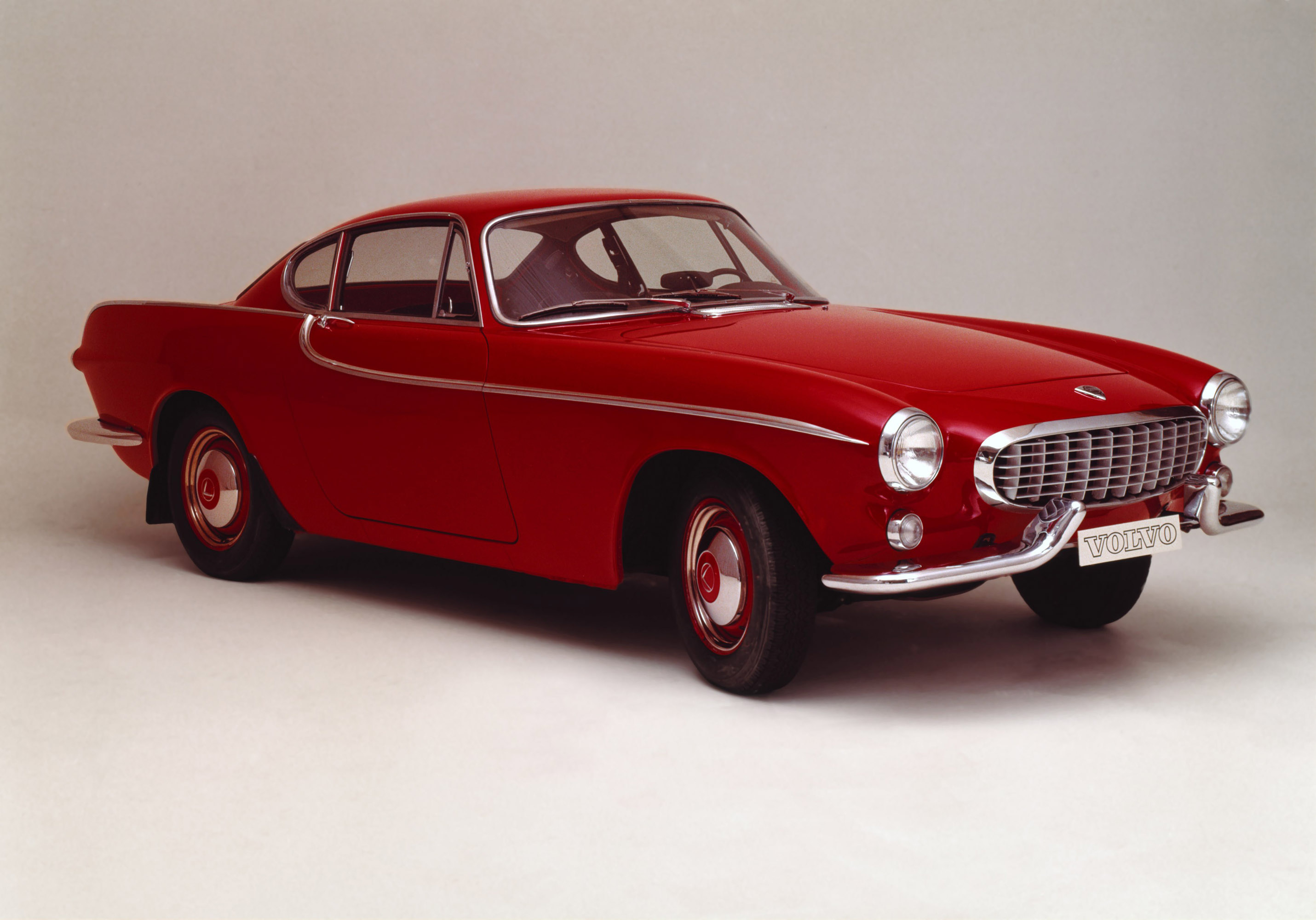 Volvo P1800 photo #1