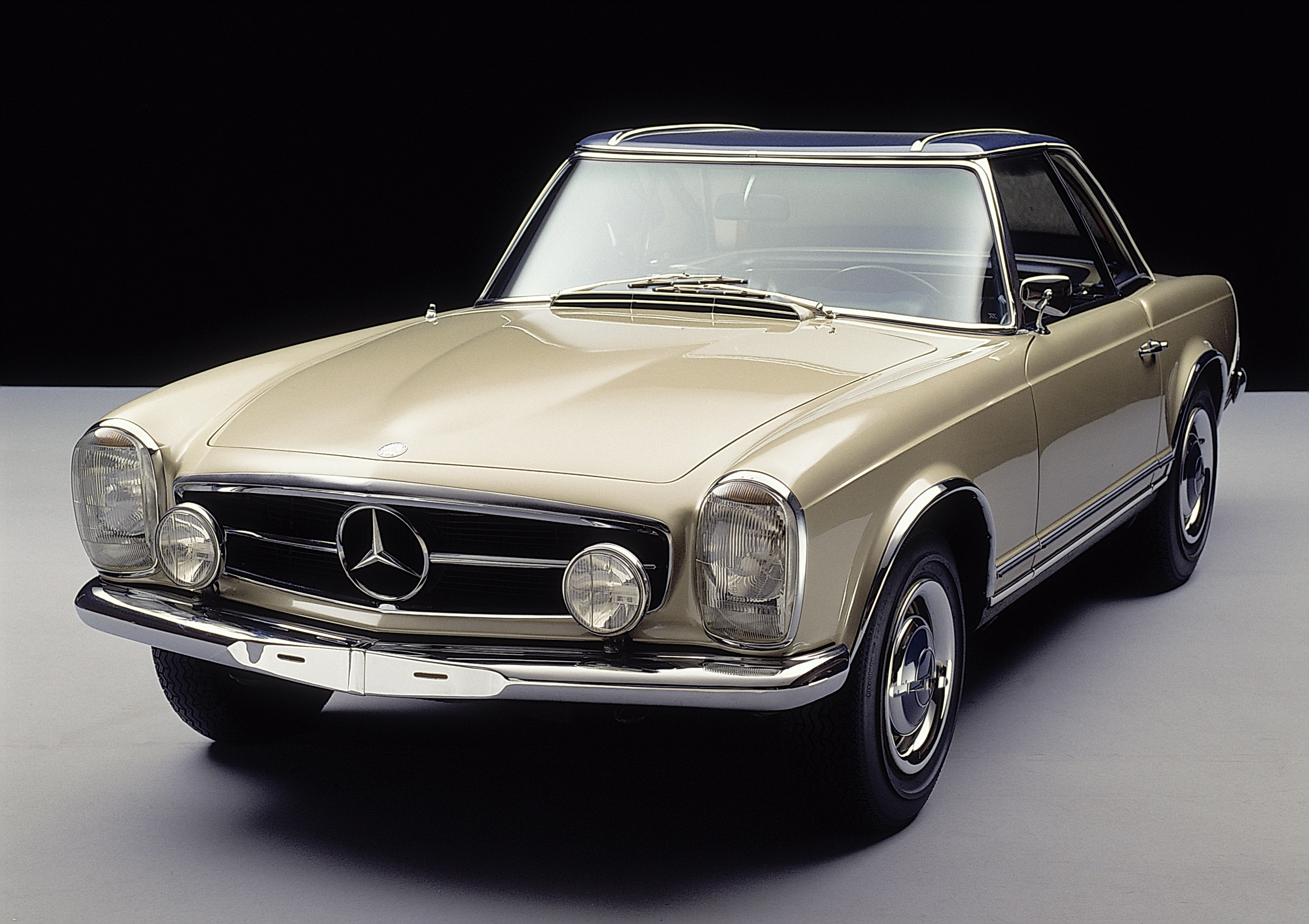 Mercedes-Benz 230 SL photo #1