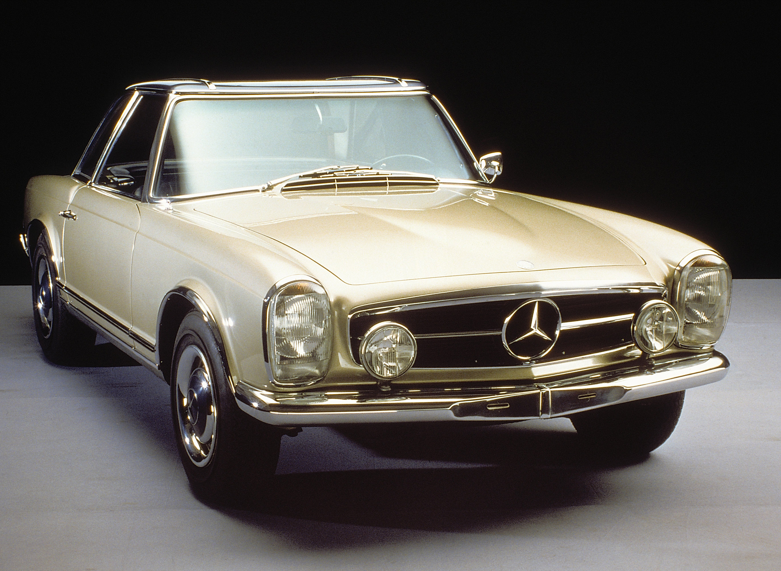 Mercedes-Benz 230 SL photo #2