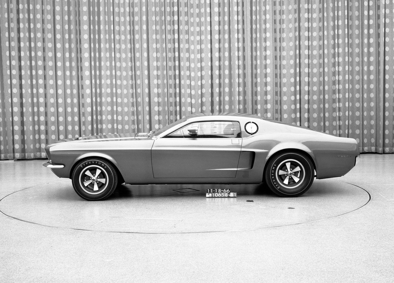 Ford Mustang Mach 1 Concept photo #5