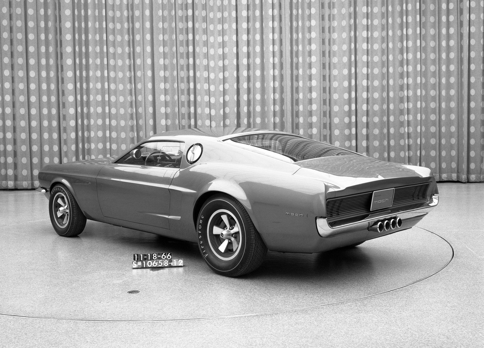 Ford Mustang Mach 1 Concept photo #6