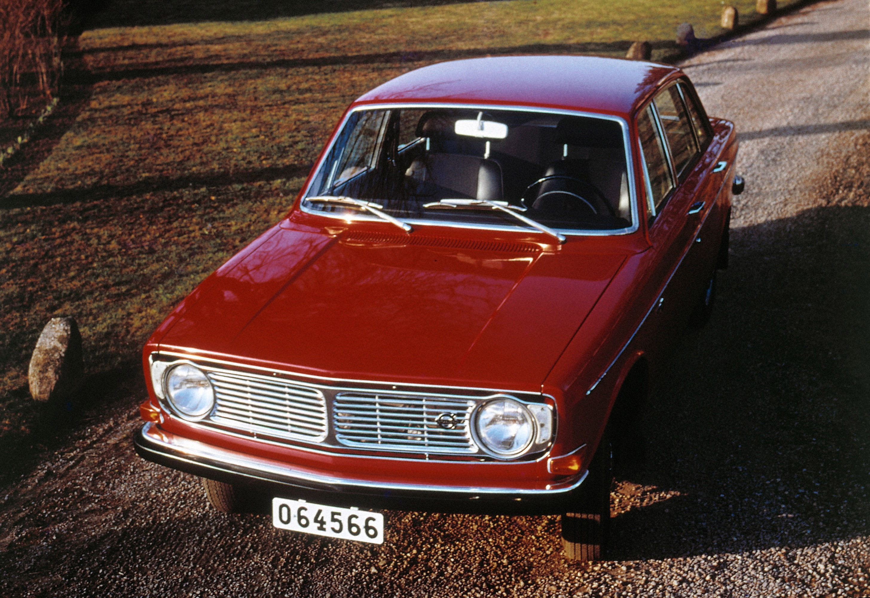 Volvo 144 photo #2