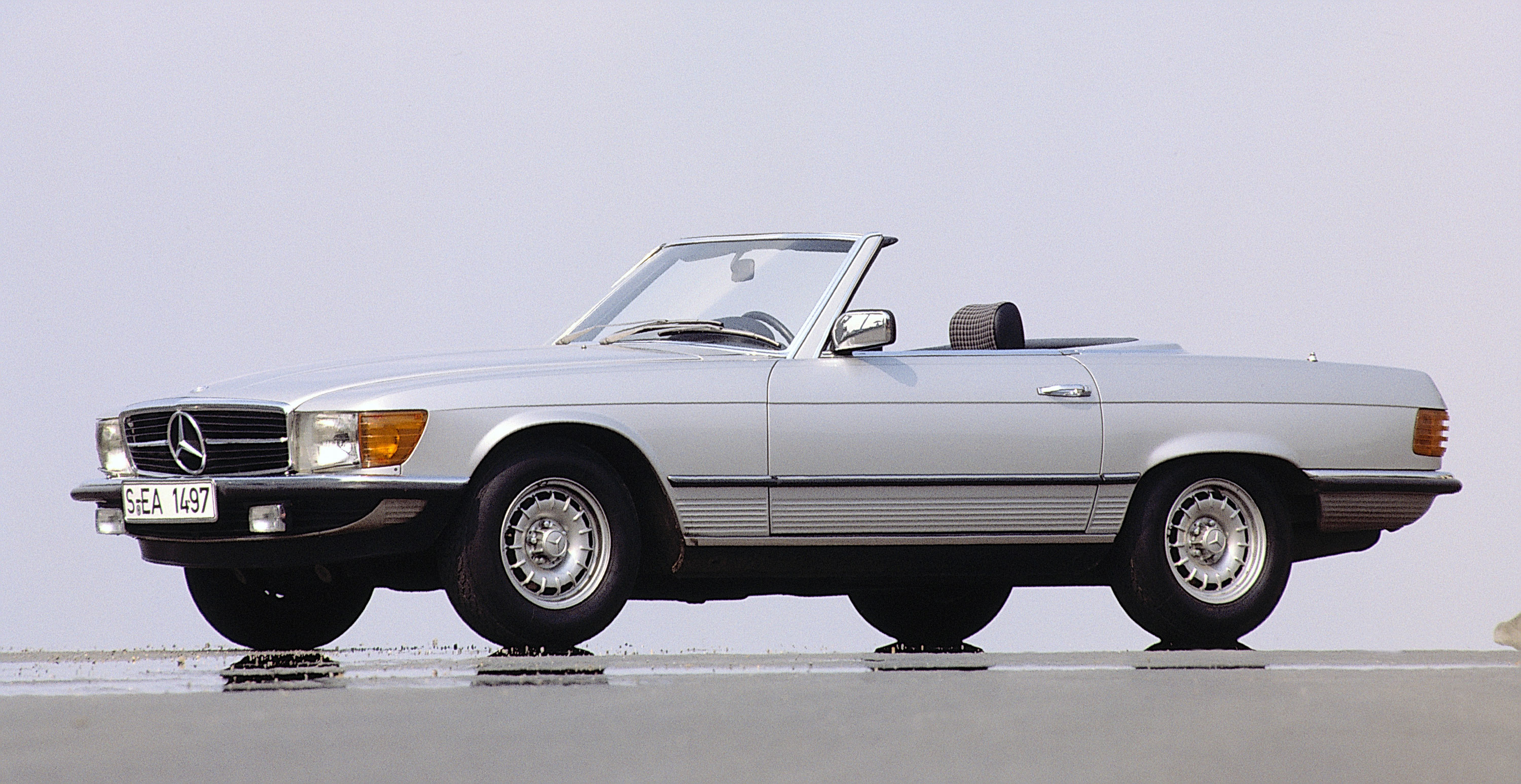 Mercedes-Benz SL-Class photo #1