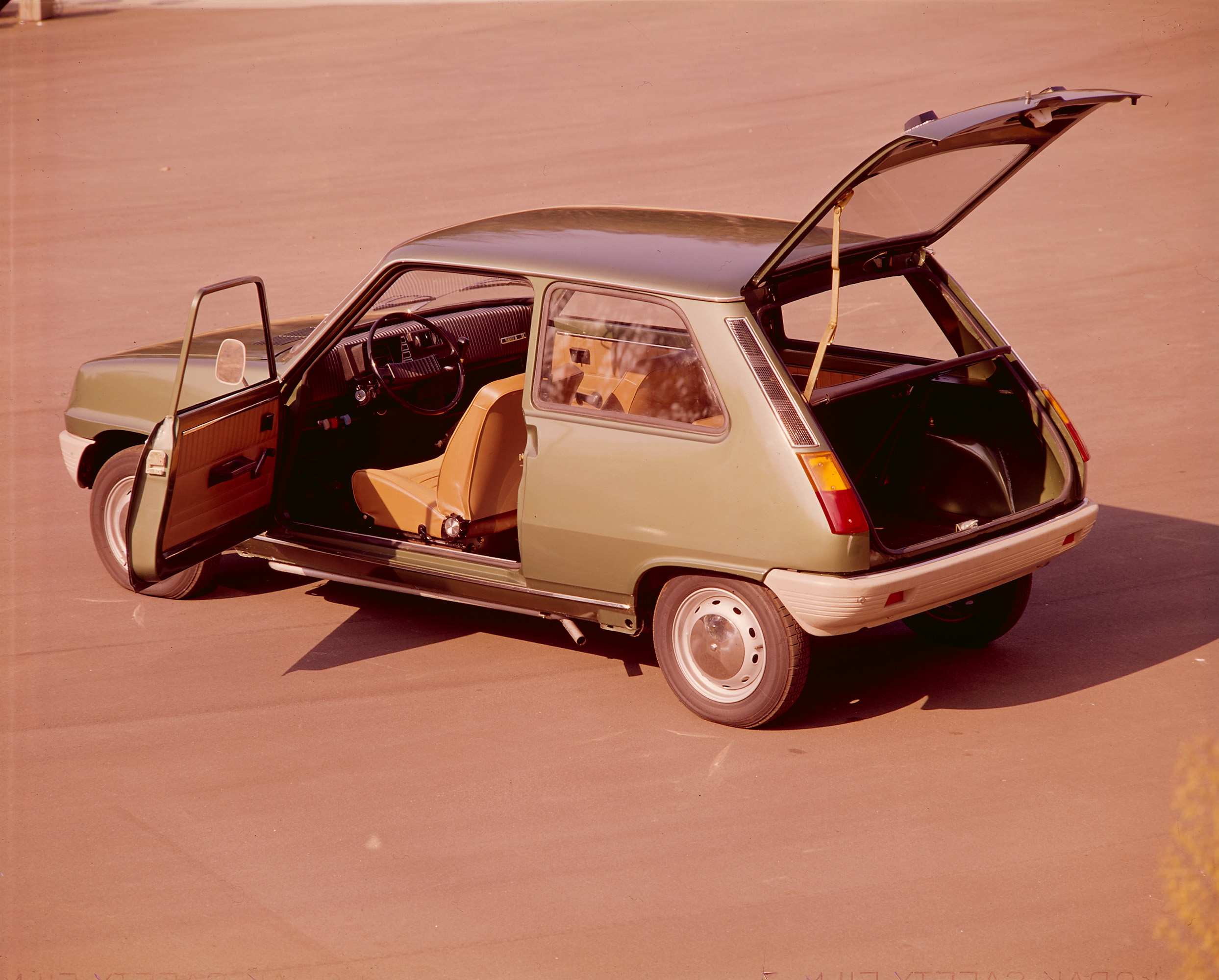 Renault 5 photo #12