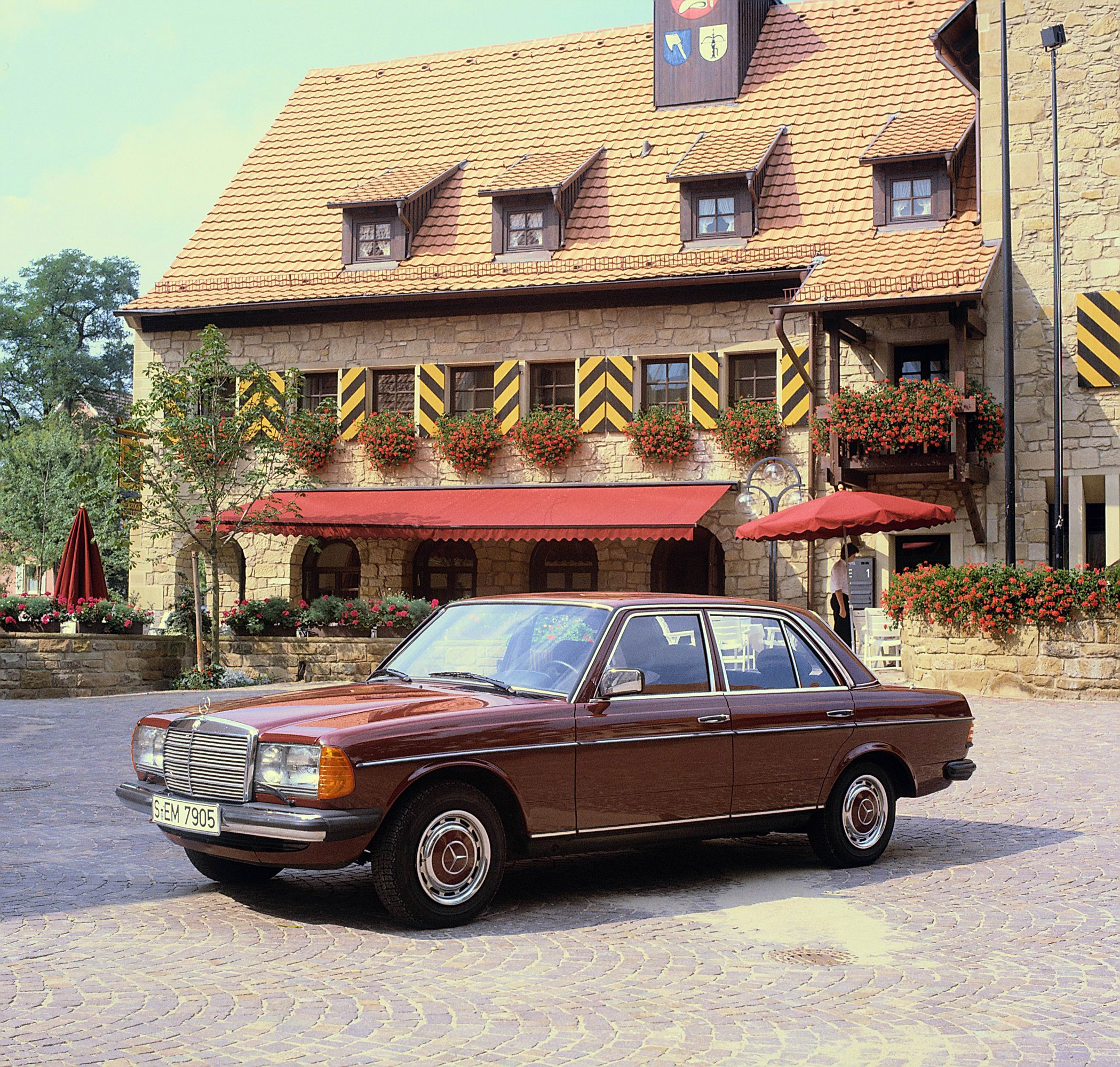 Mercedes-Benz 123 series photo #4