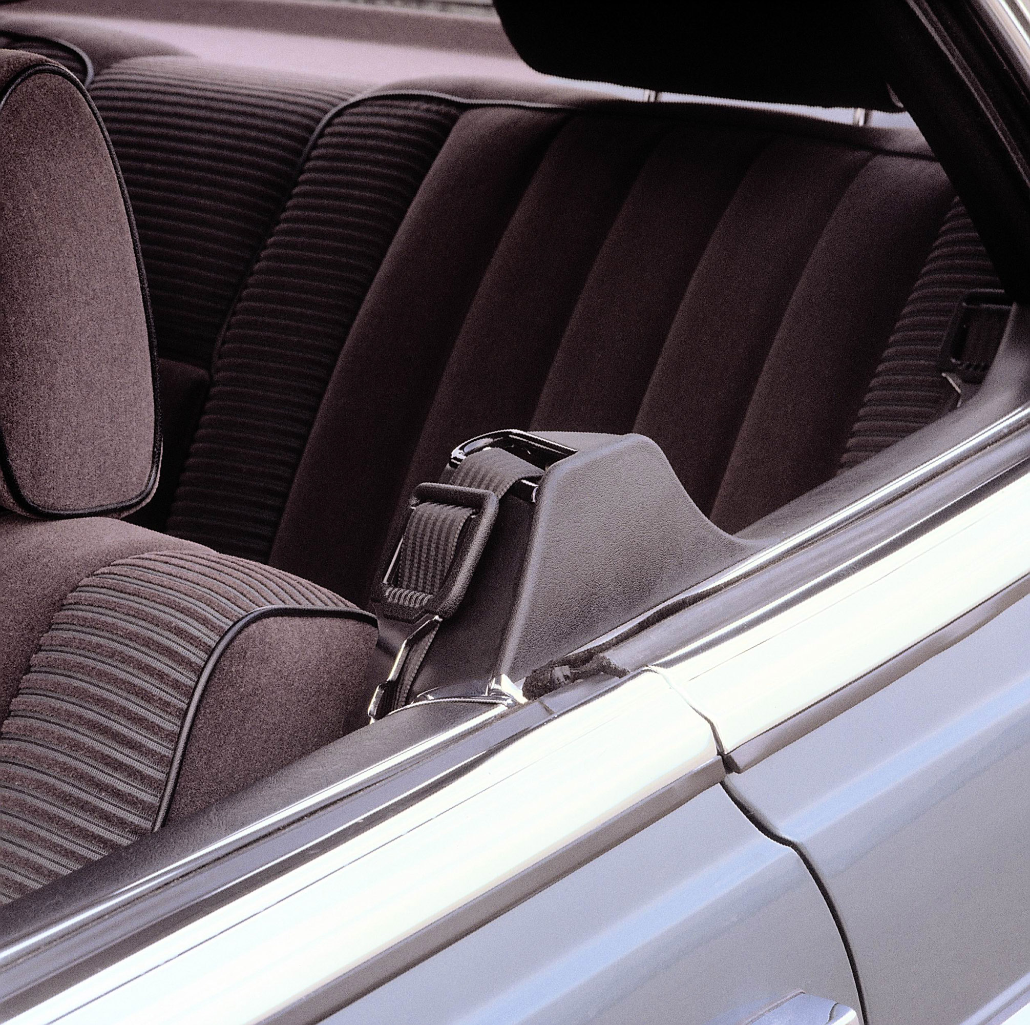 Mercedes-Benz 123 series photo #19