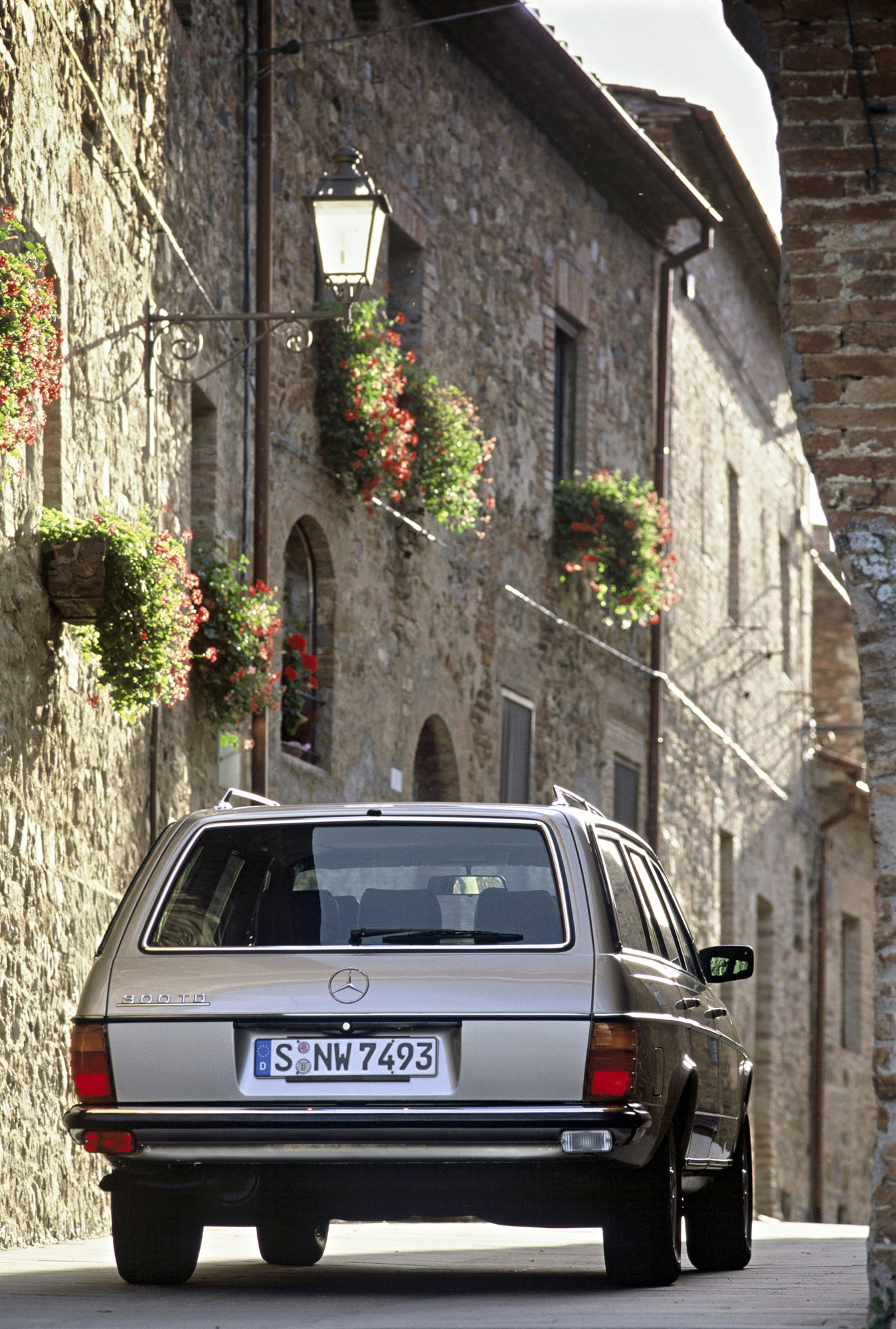 Mercedes-Benz 123 series photo #21