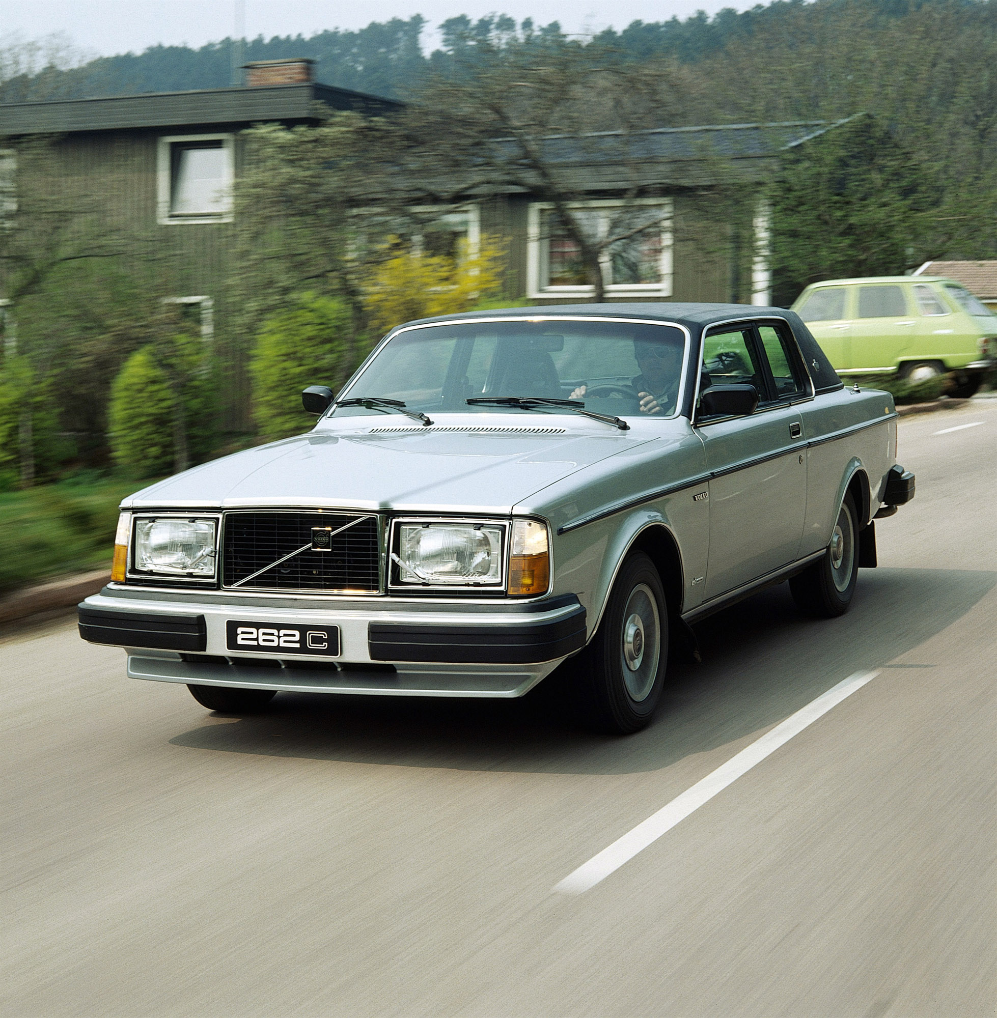 Volvo 262 photo #3