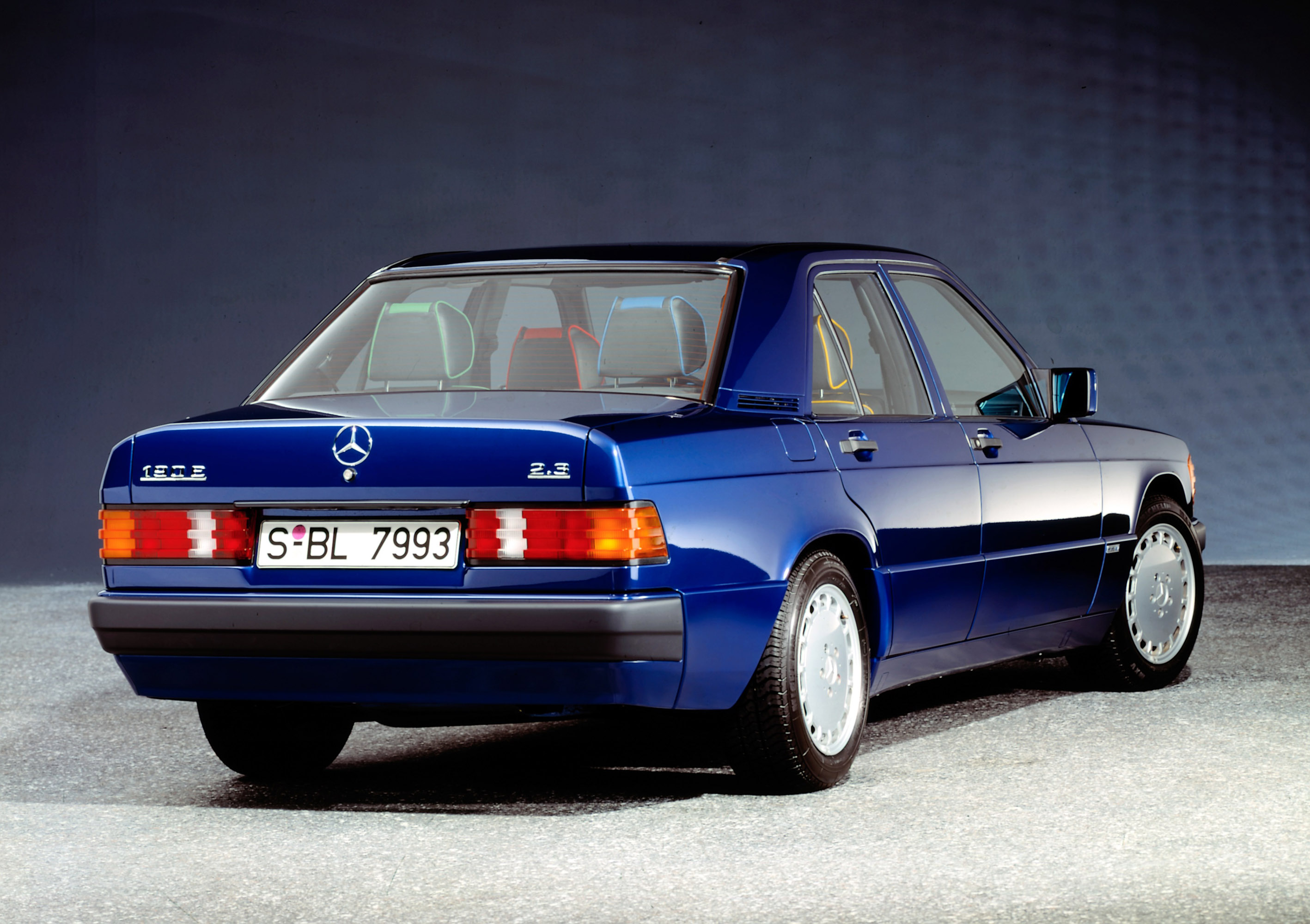 Mercedes-Benz 190 W201 series photo #19