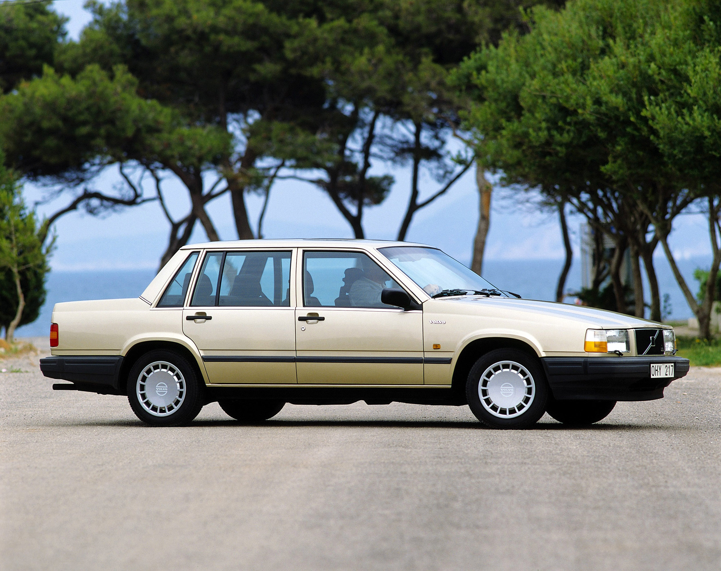 Volvo 740 photo #15
