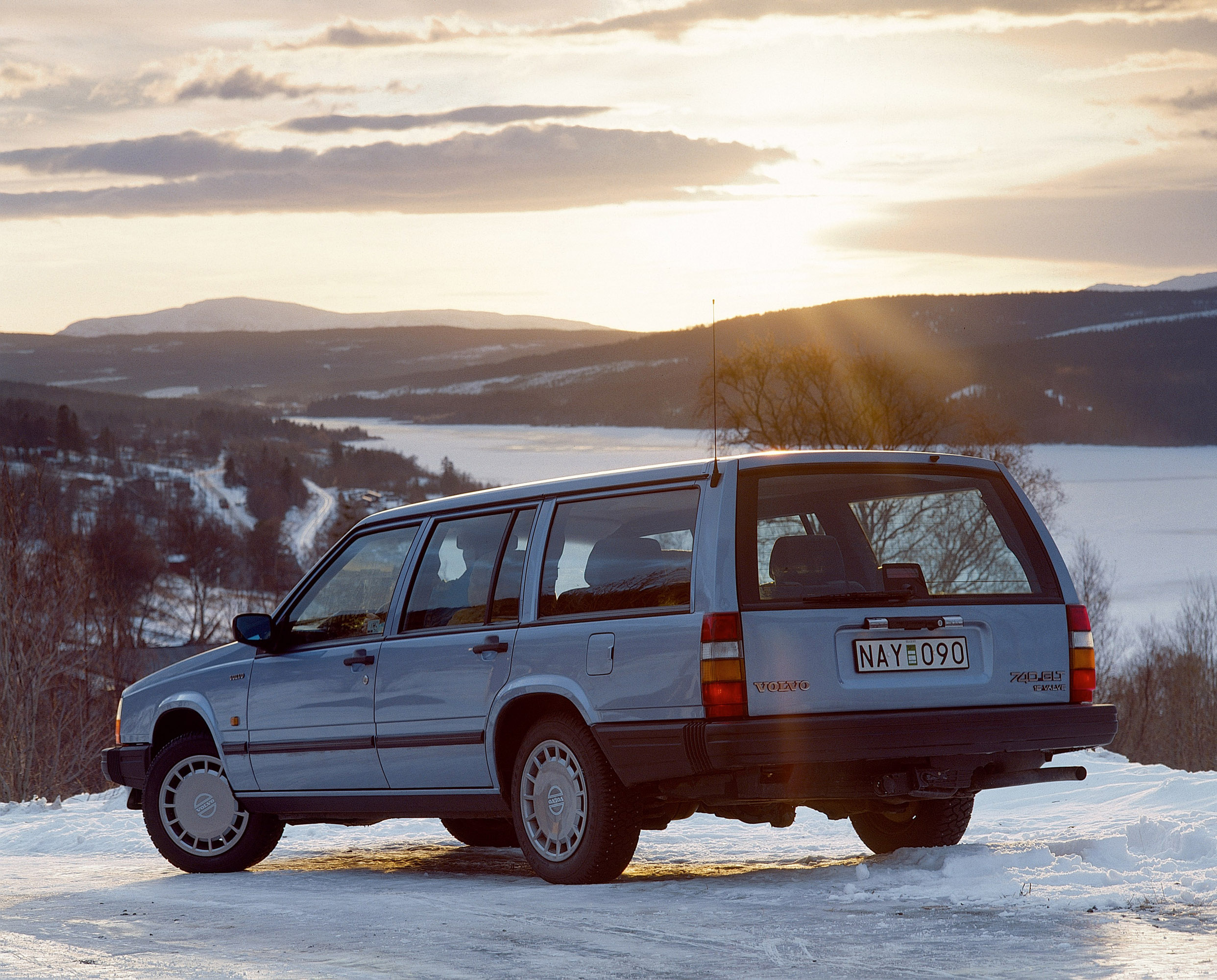Volvo 740 photo #22