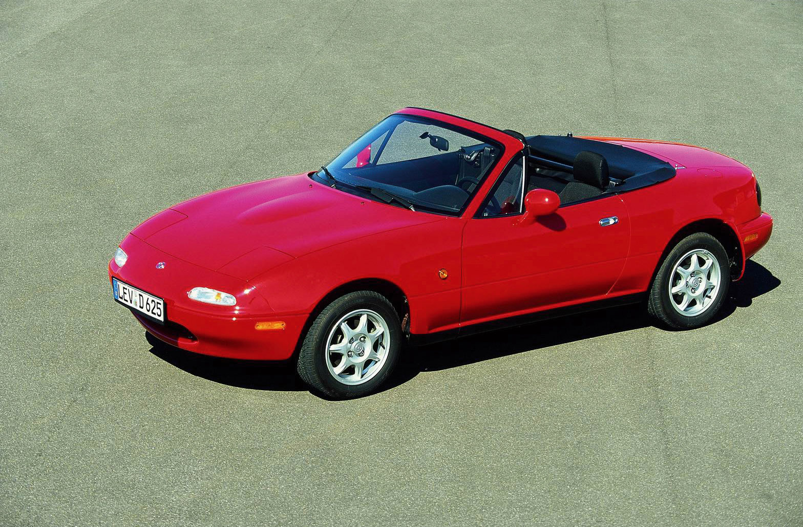 Mazda MX-5 photo #1