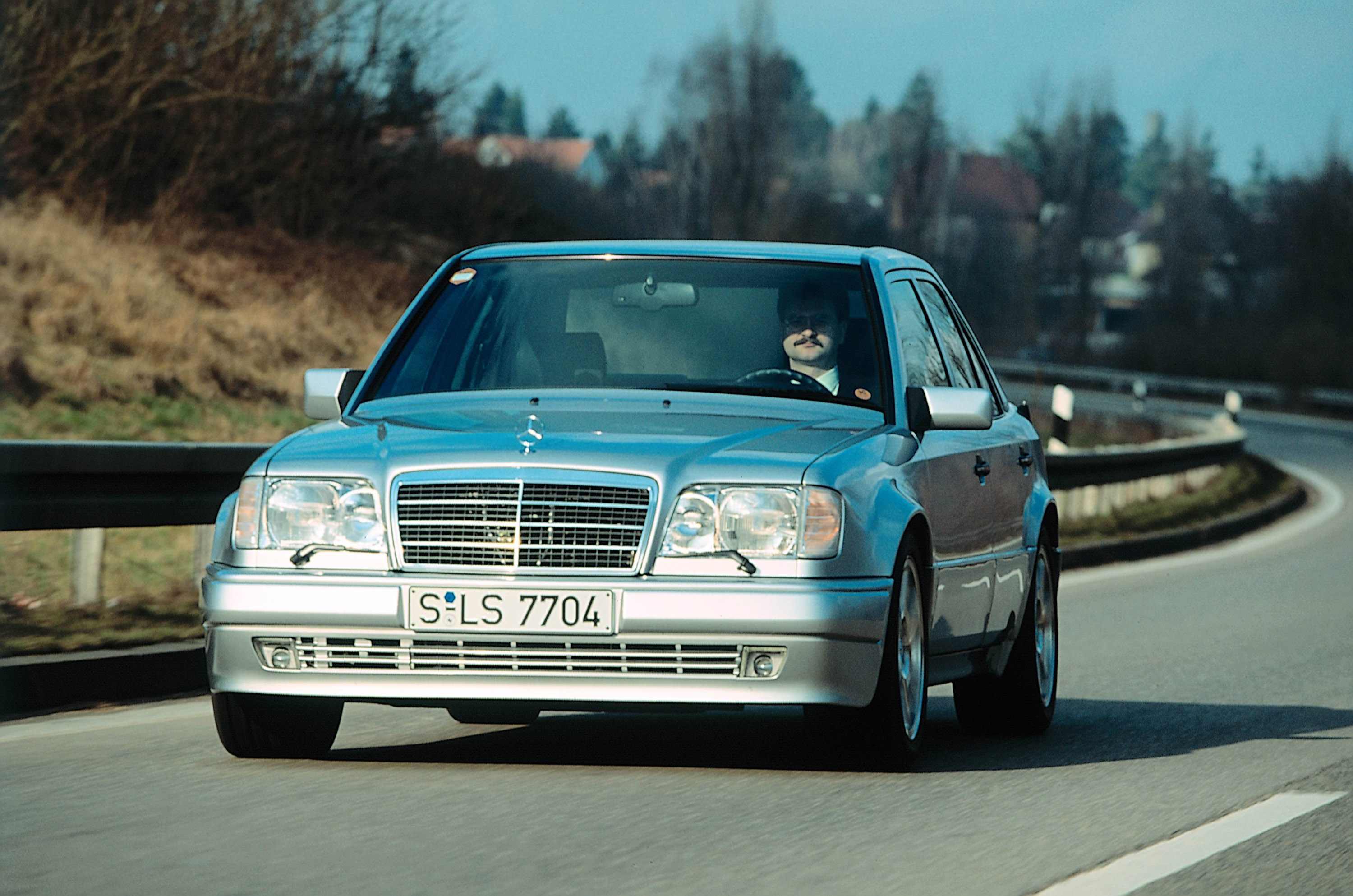 Mercedes-Benz 500E photo #3