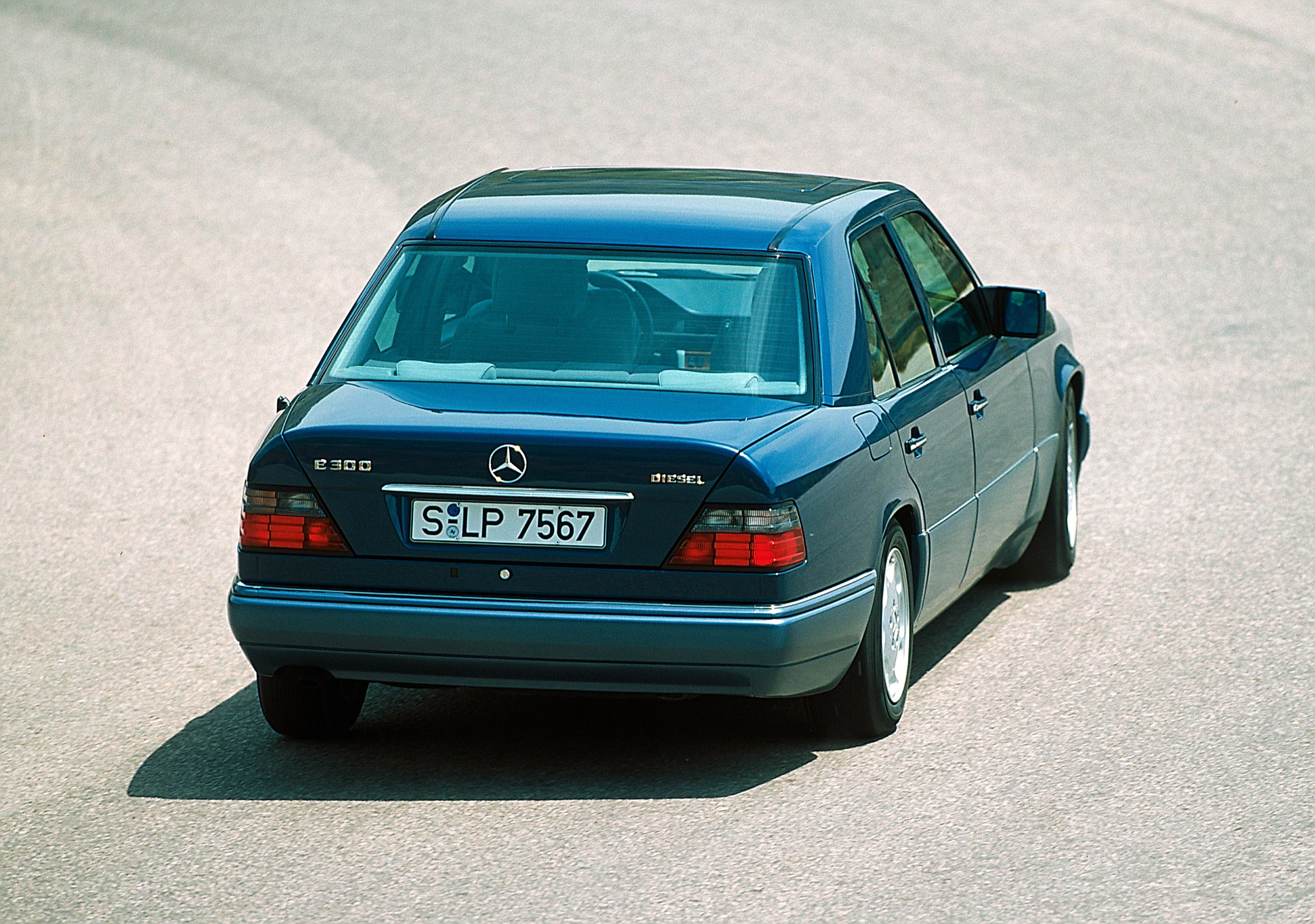 Mercedes-Benz 500E photo #12