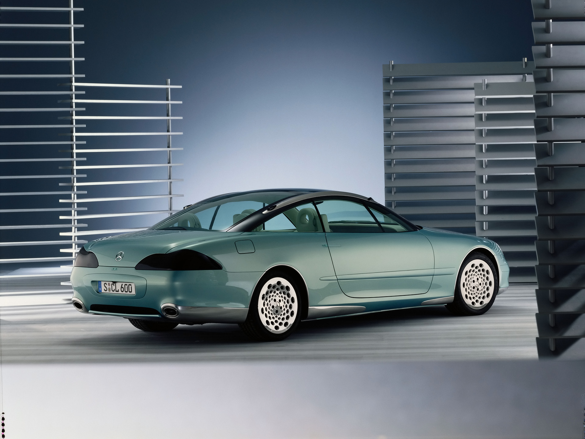 Mercedes-Benz F 200 Concept photo #15