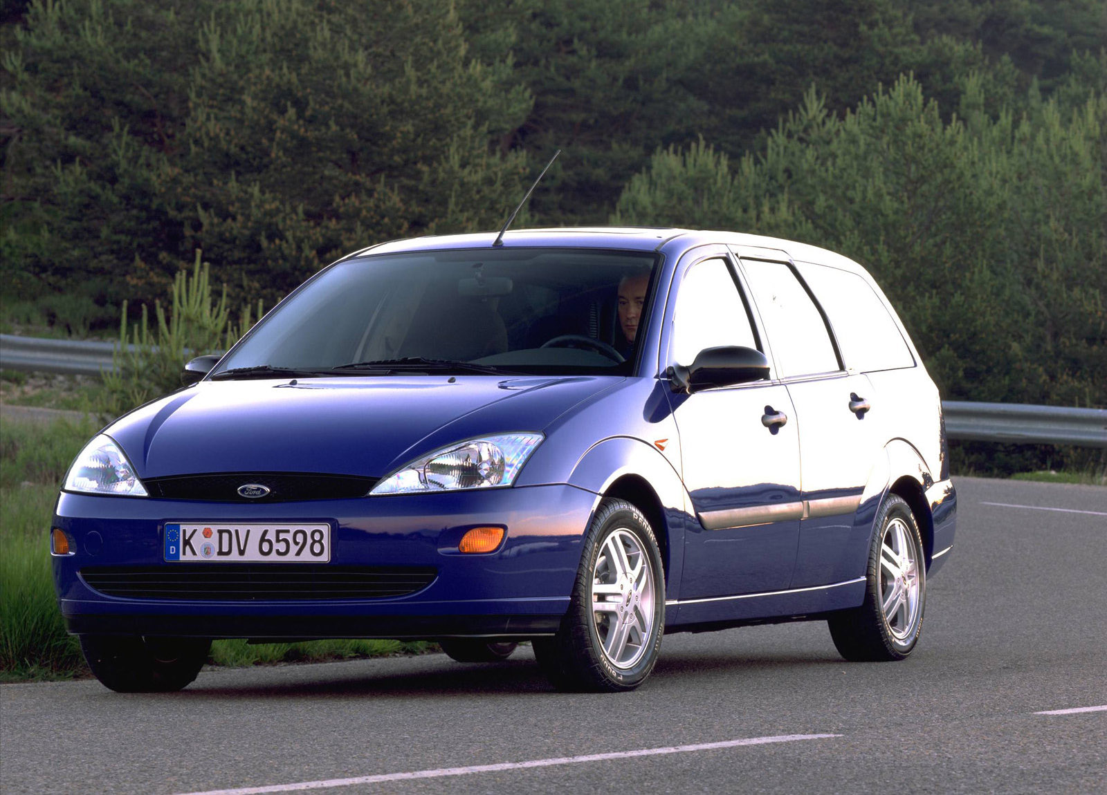 Ford Focus Estate photo #1