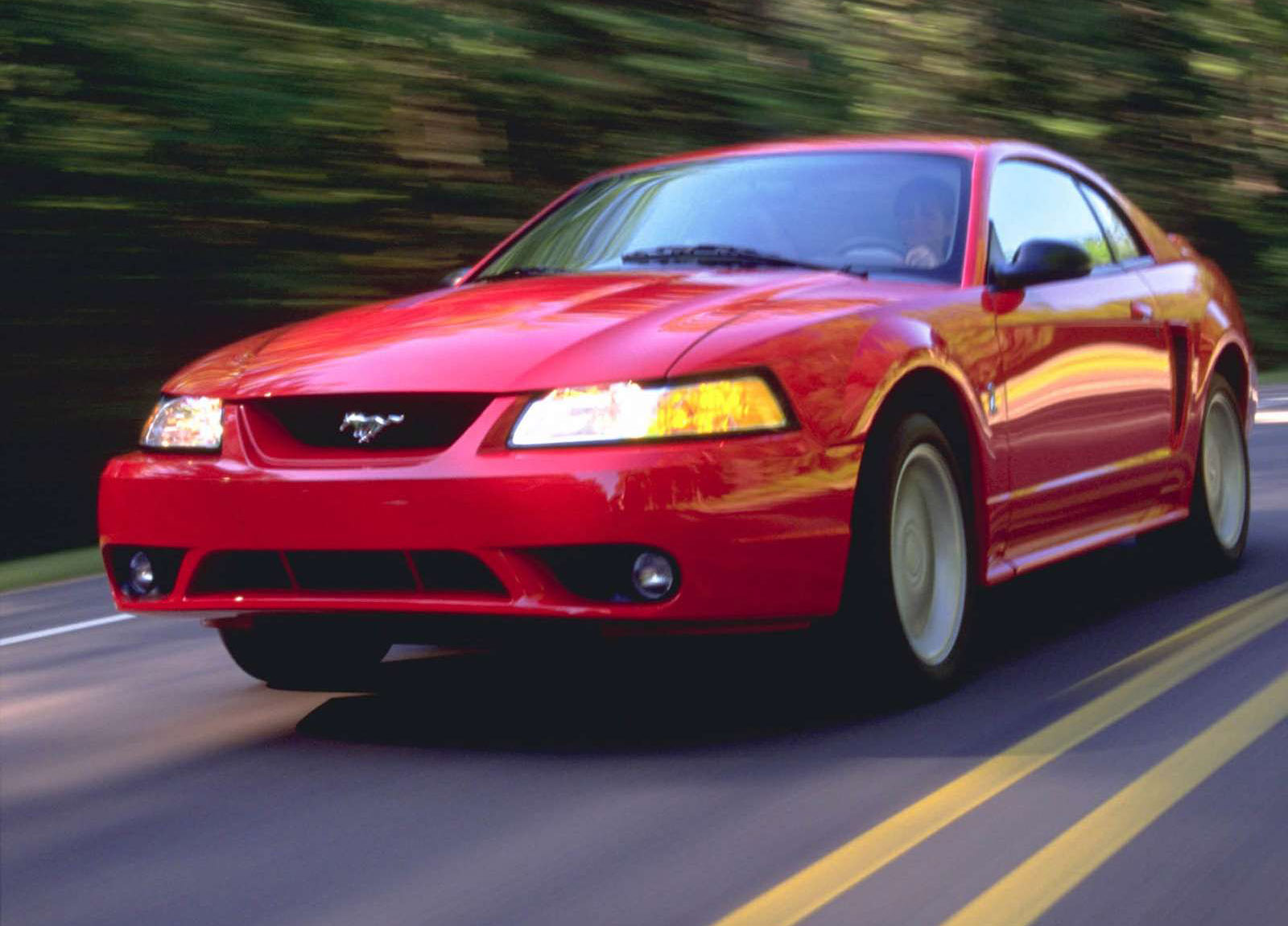 Ford Mustang SVT Cobra photo #2