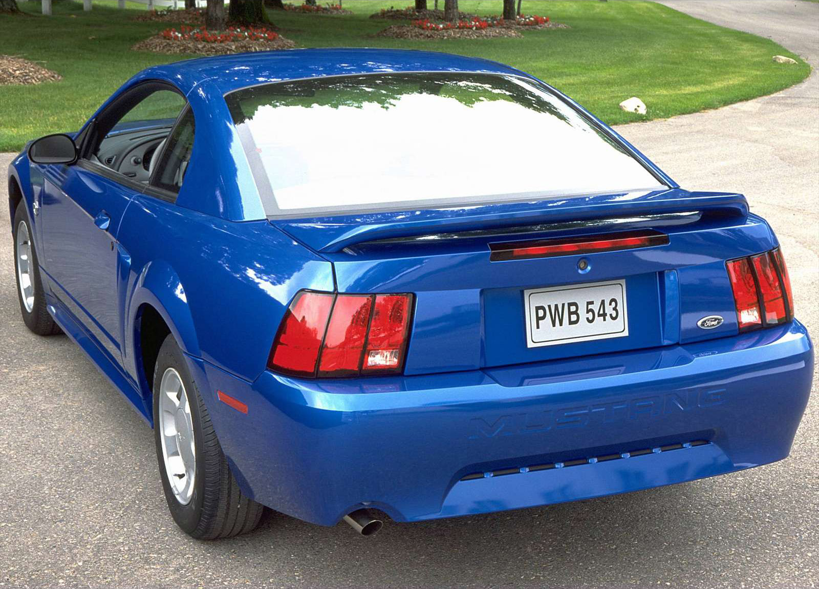 Ford Mustang photo #7