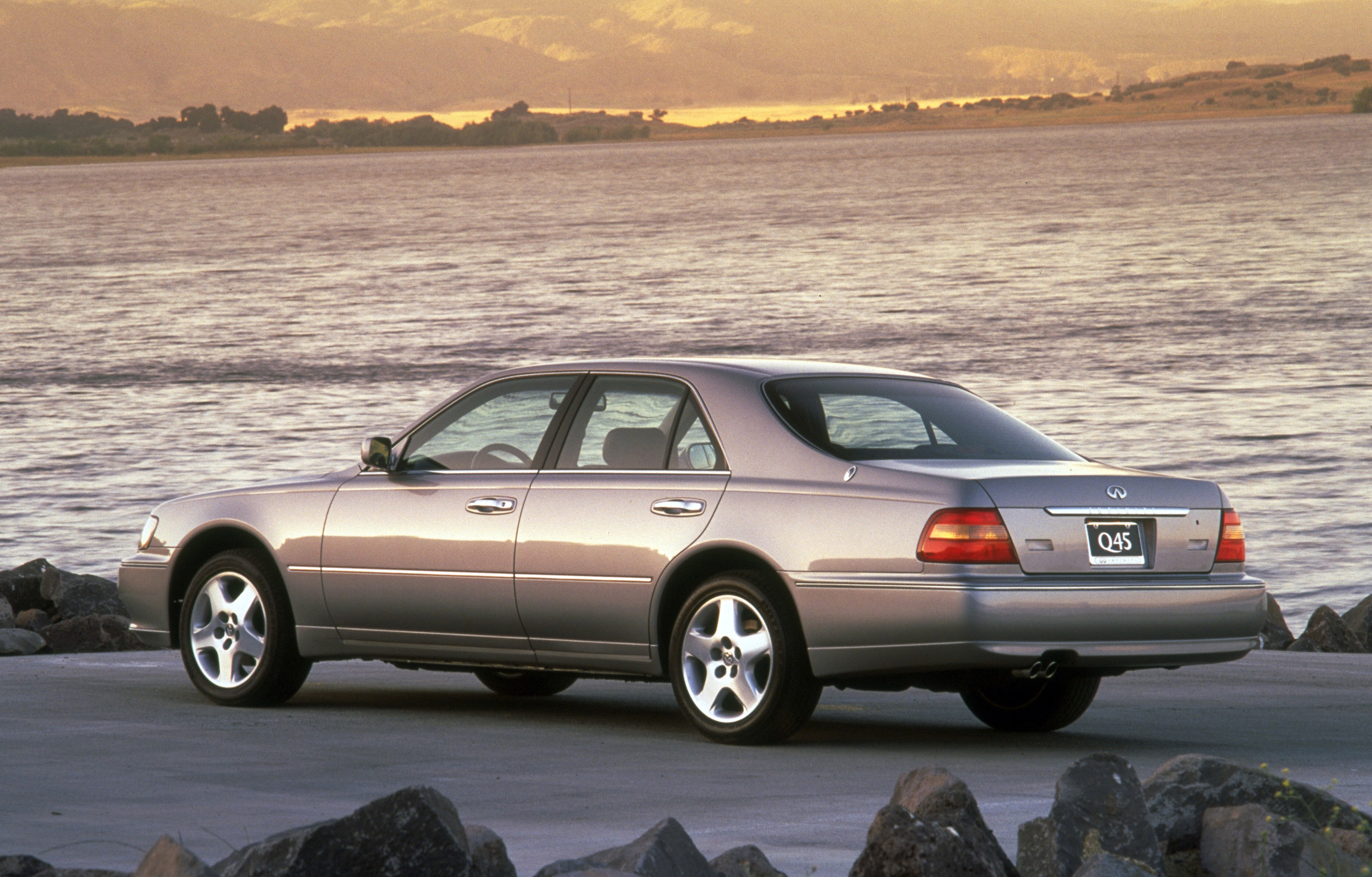 Infiniti Q45 photo #3