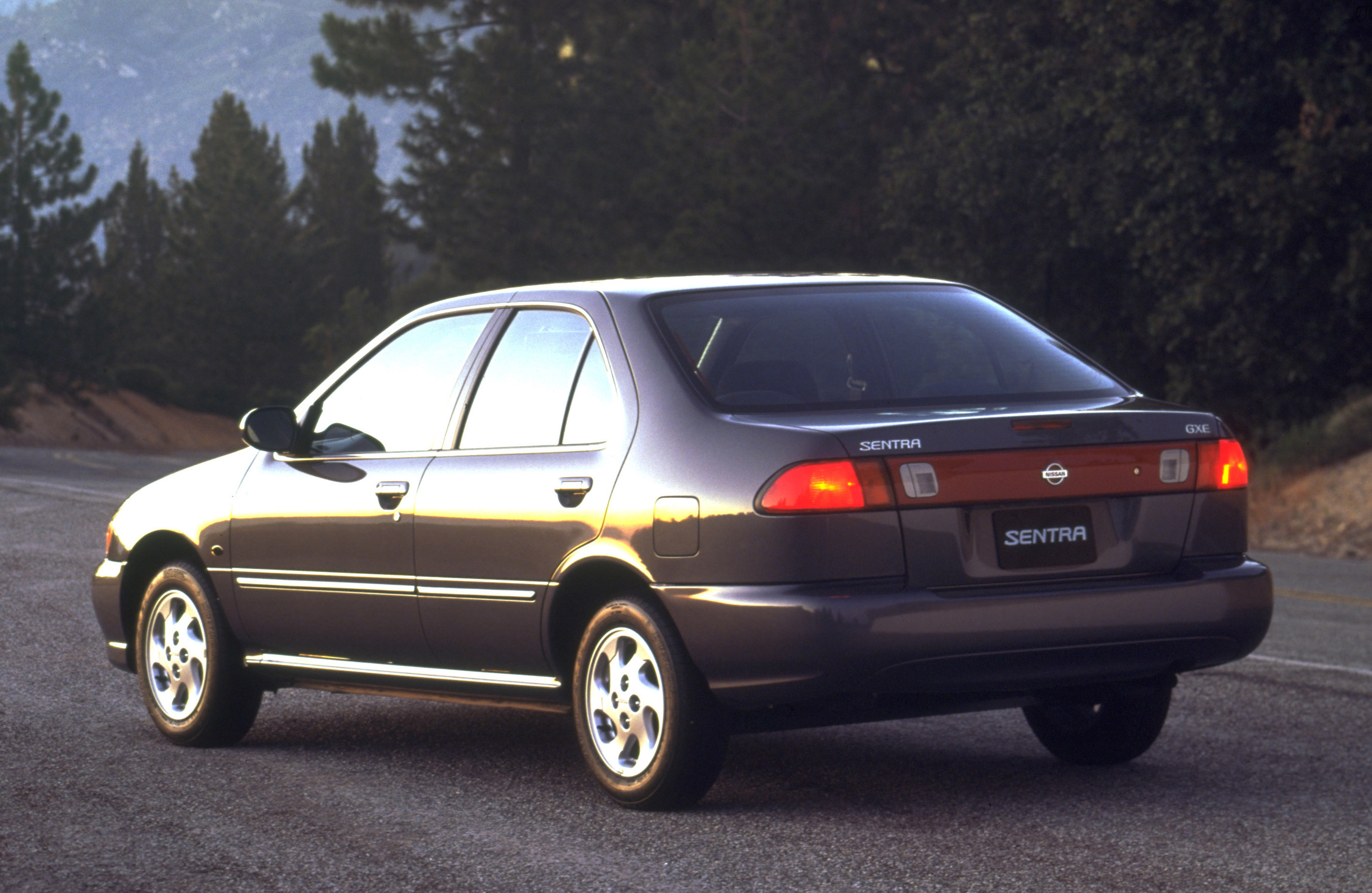 Nissan Sentra photo #2