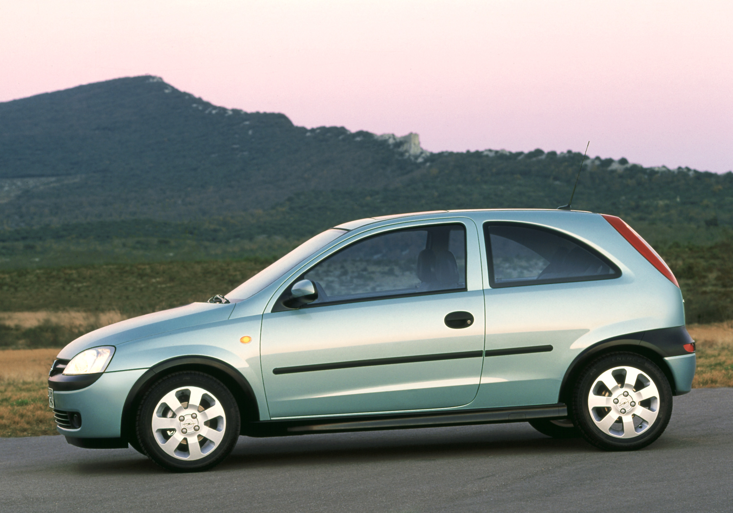 Opel Corsa photo #2