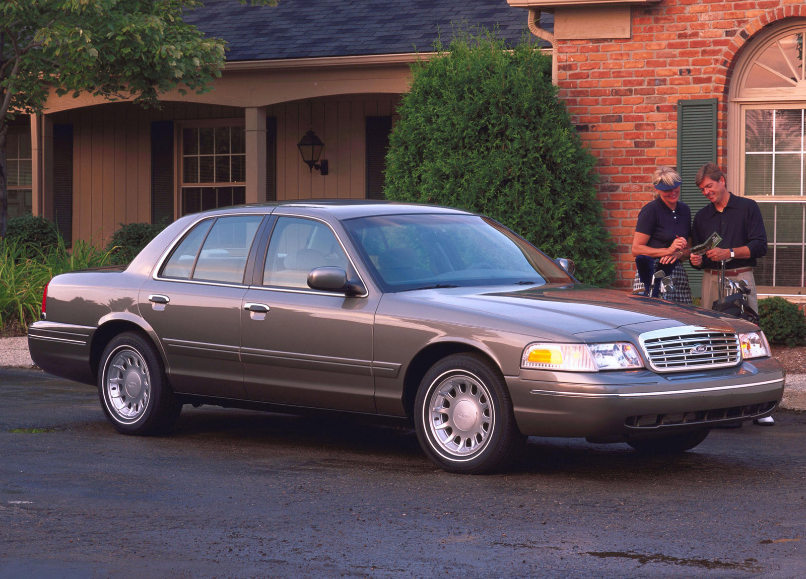 2001 Ford Crown Victoria HD Pictures Carsinvasion 2001 Ford Crown Victoria HD Pictures Carsinvasion