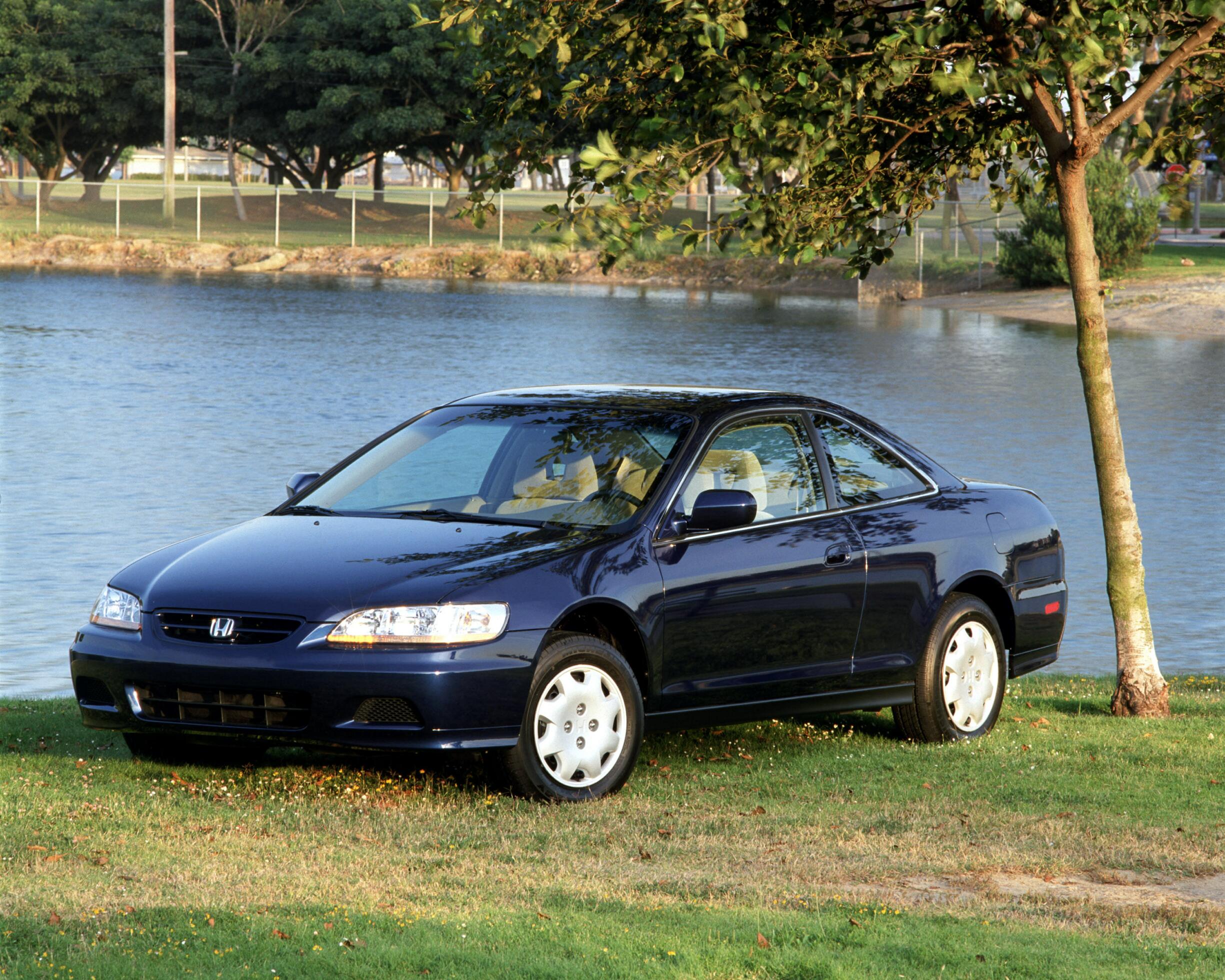 Honda Accord Coupe photo #1