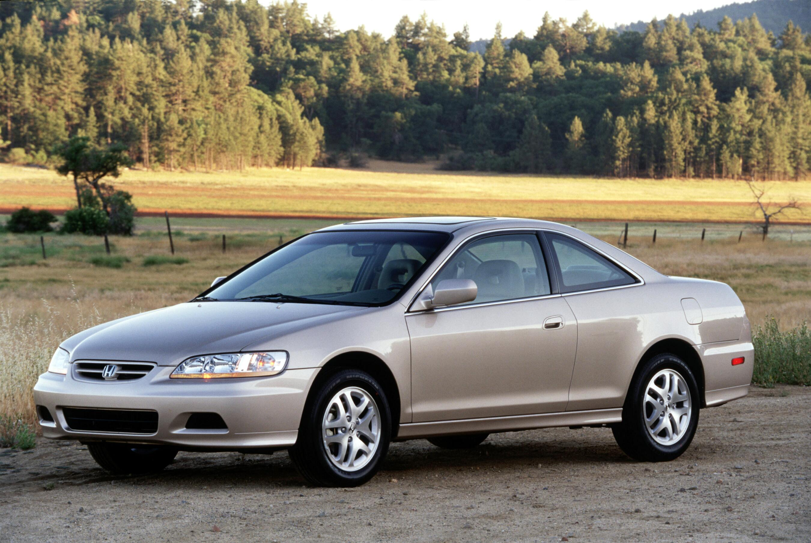 Honda Accord Coupe photo #2