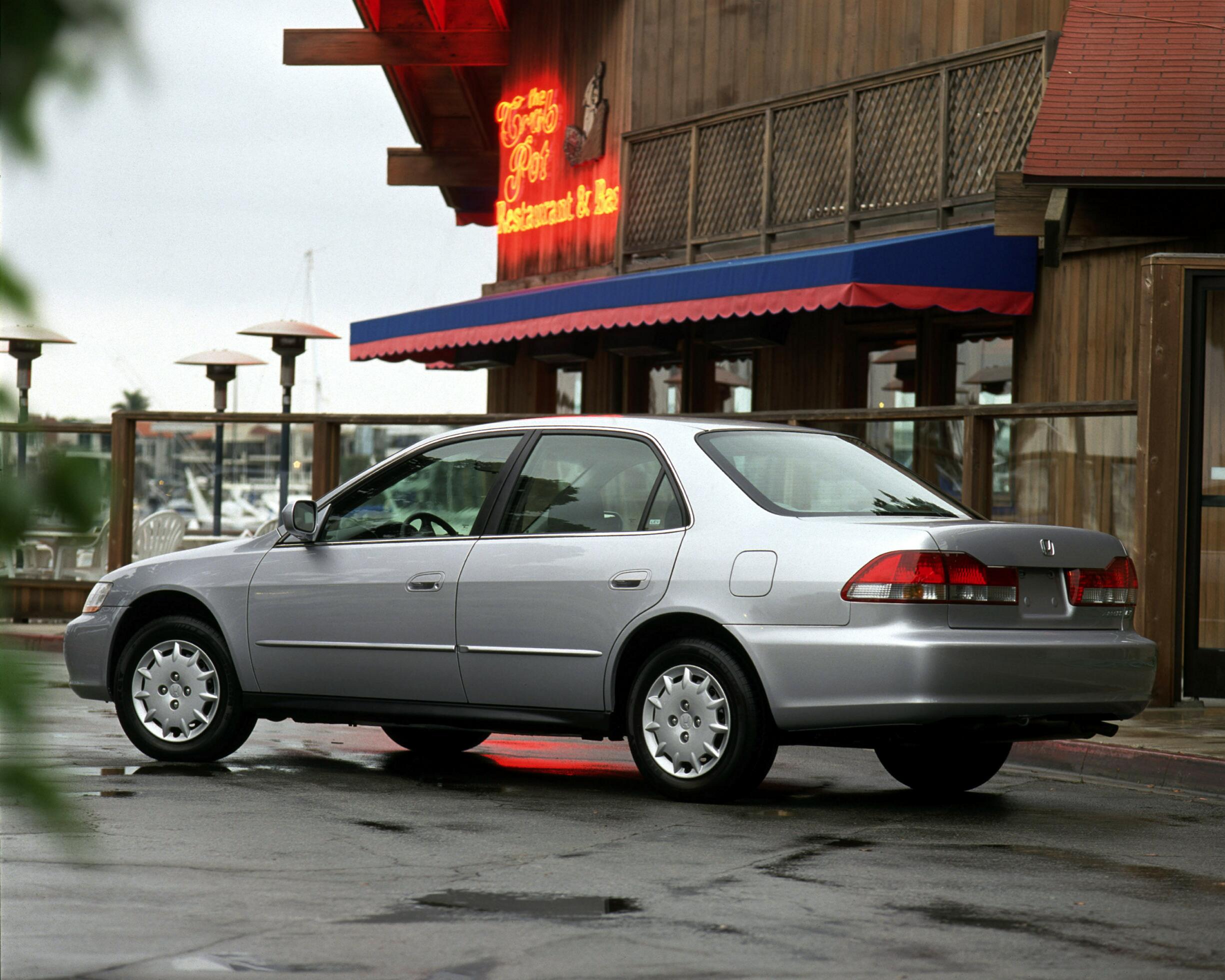 Honda Accord Sedan photo #3