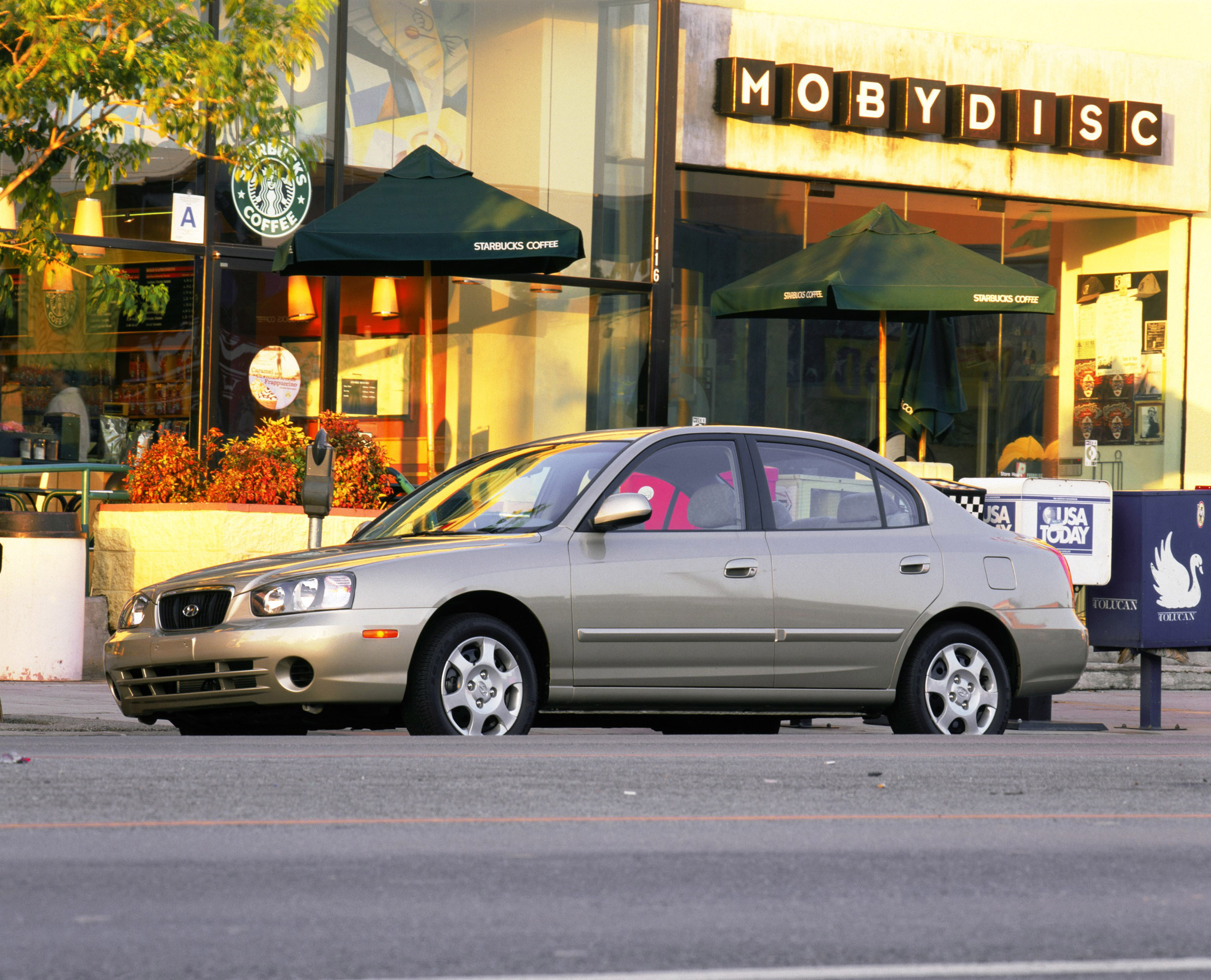 Hyundai Elantra GLS photo #3