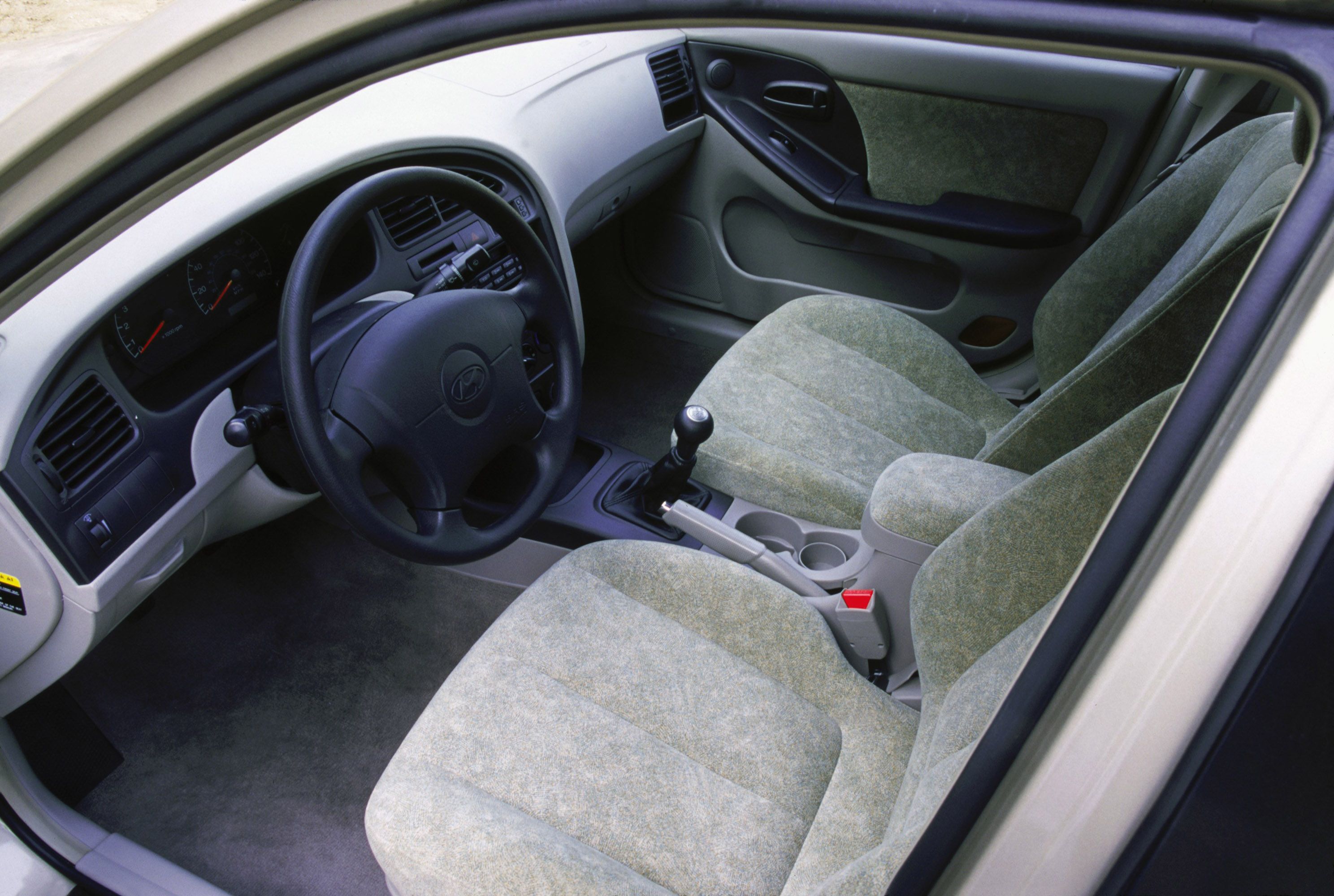 Hyundai Elantra GLS photo #6
