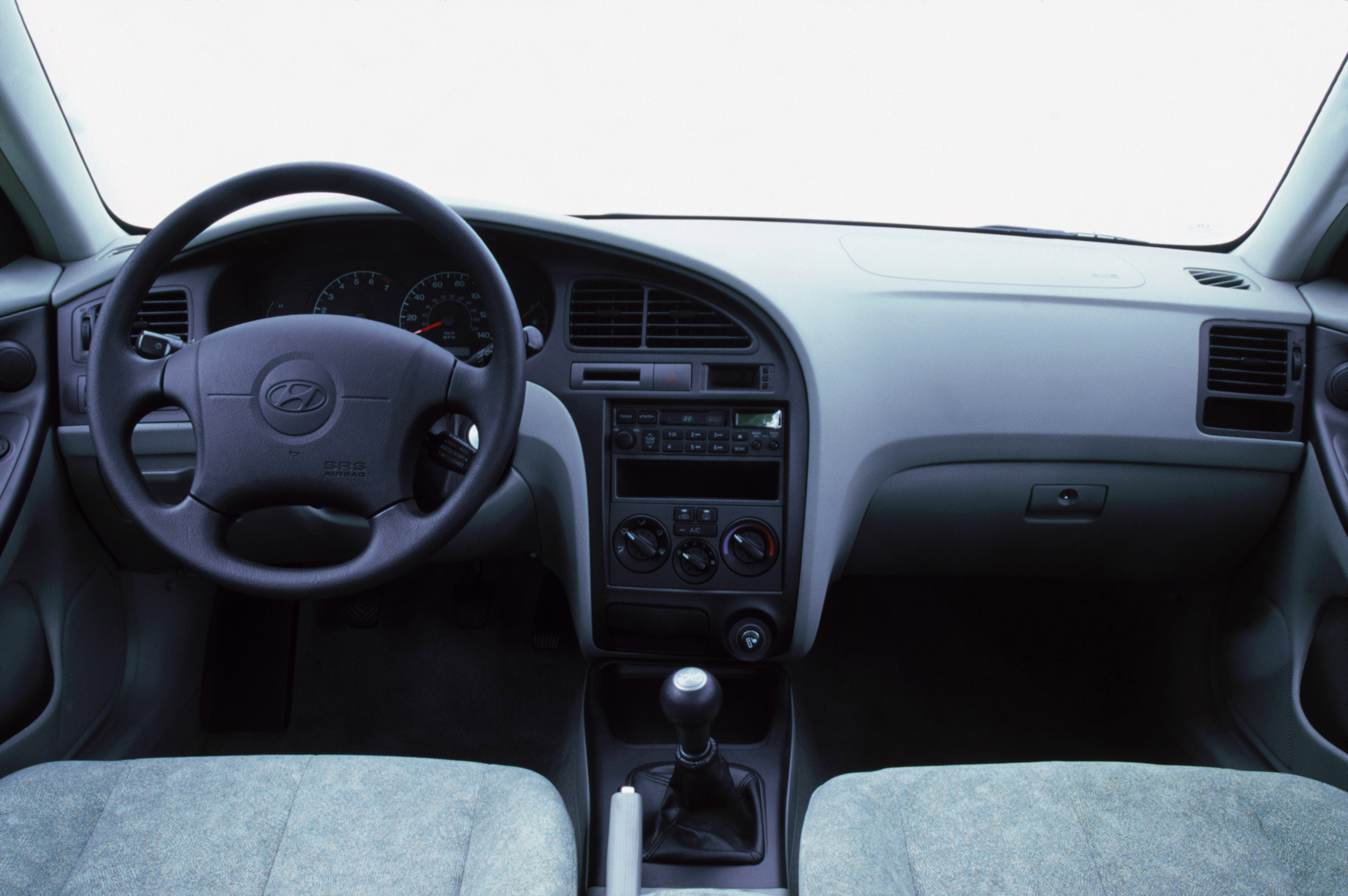 Hyundai Elantra GLS photo #7