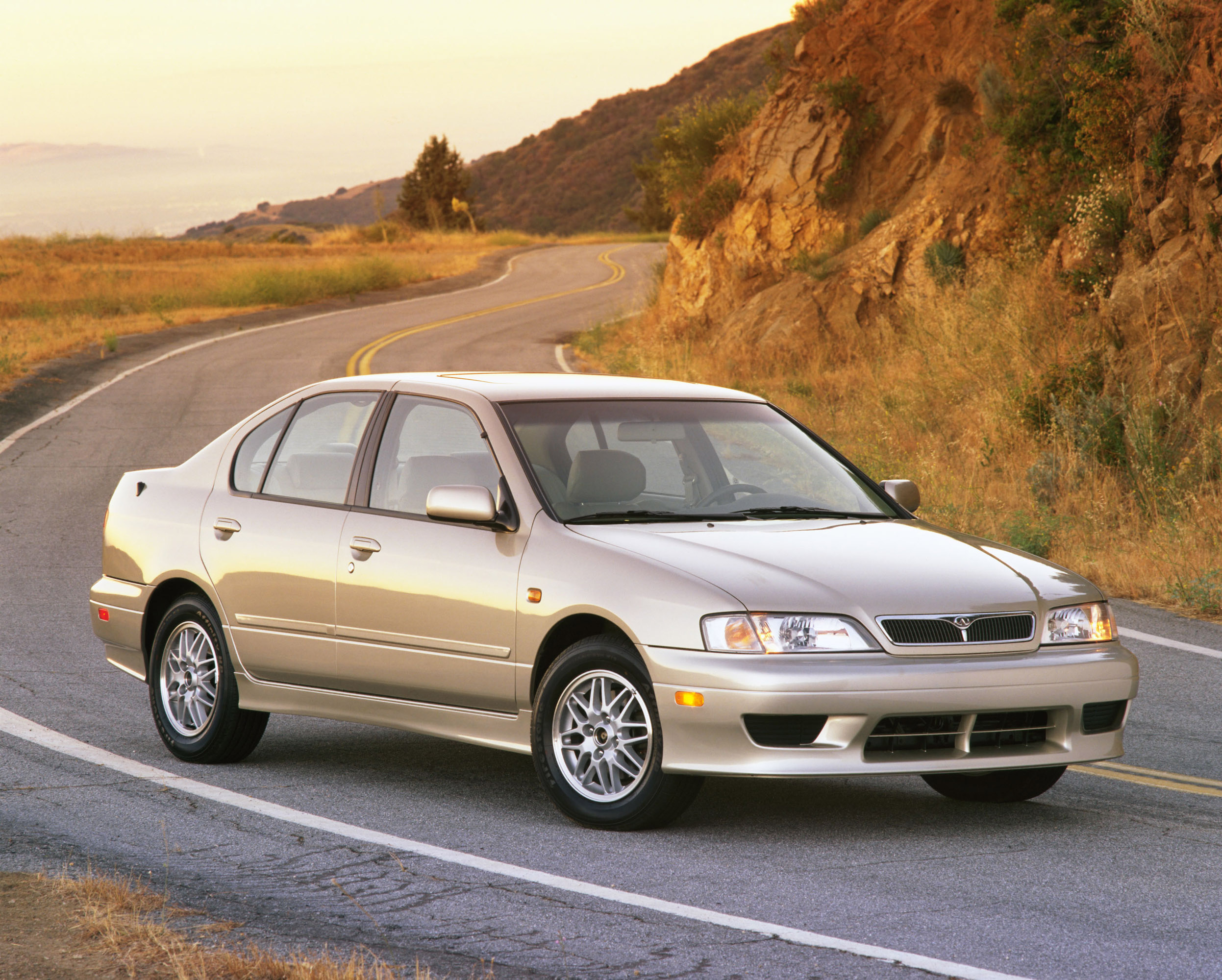 Infiniti G20 Sports Sedan photo #1