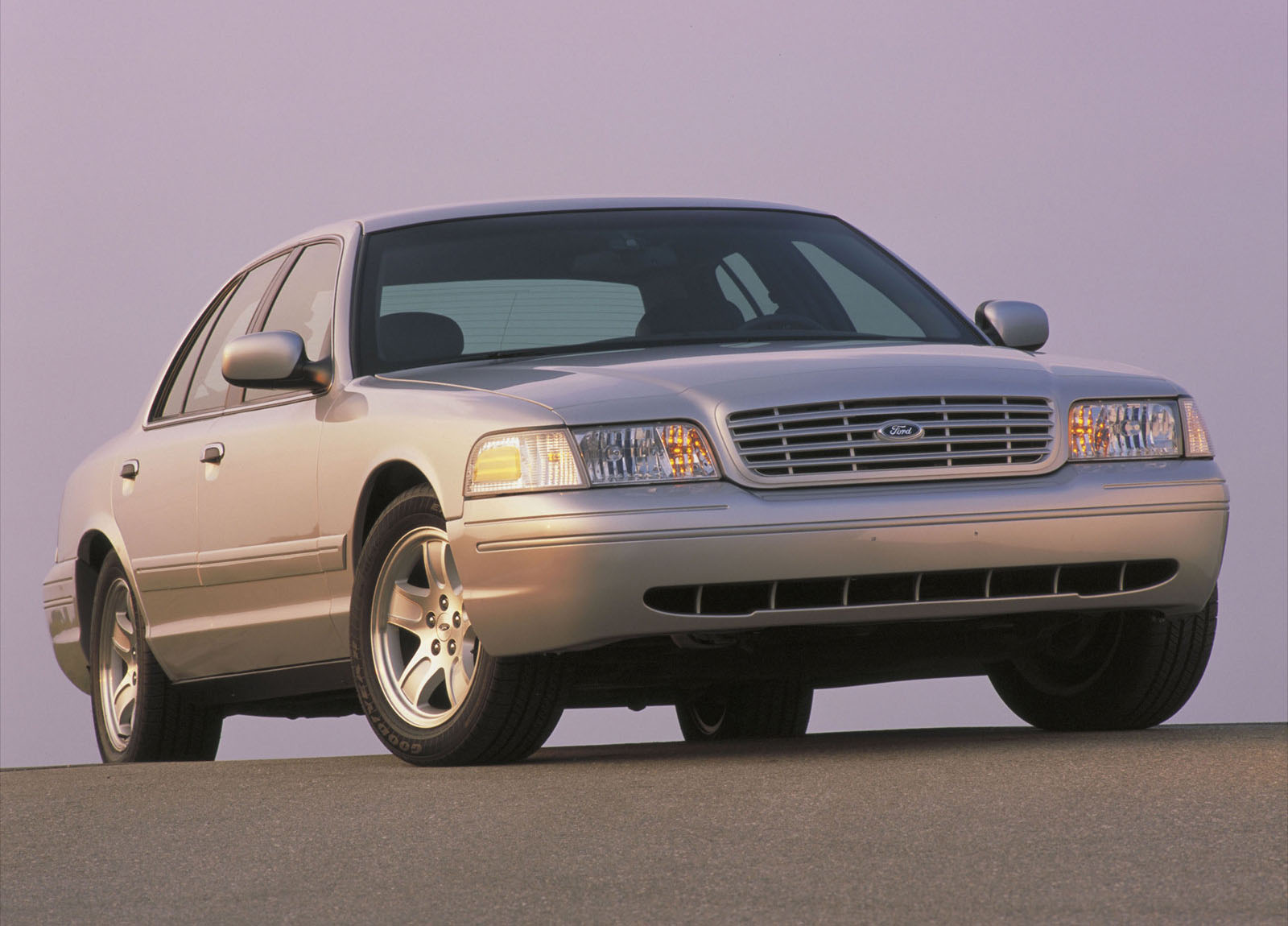 2002 Ford crown victoria suspension